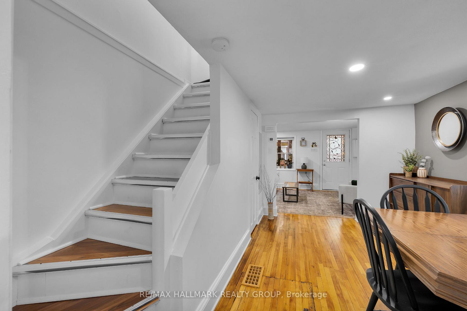 Photo 20 of 229 St Andrew Street, Ottawa, Lower Town/Byward Market — HOMEH