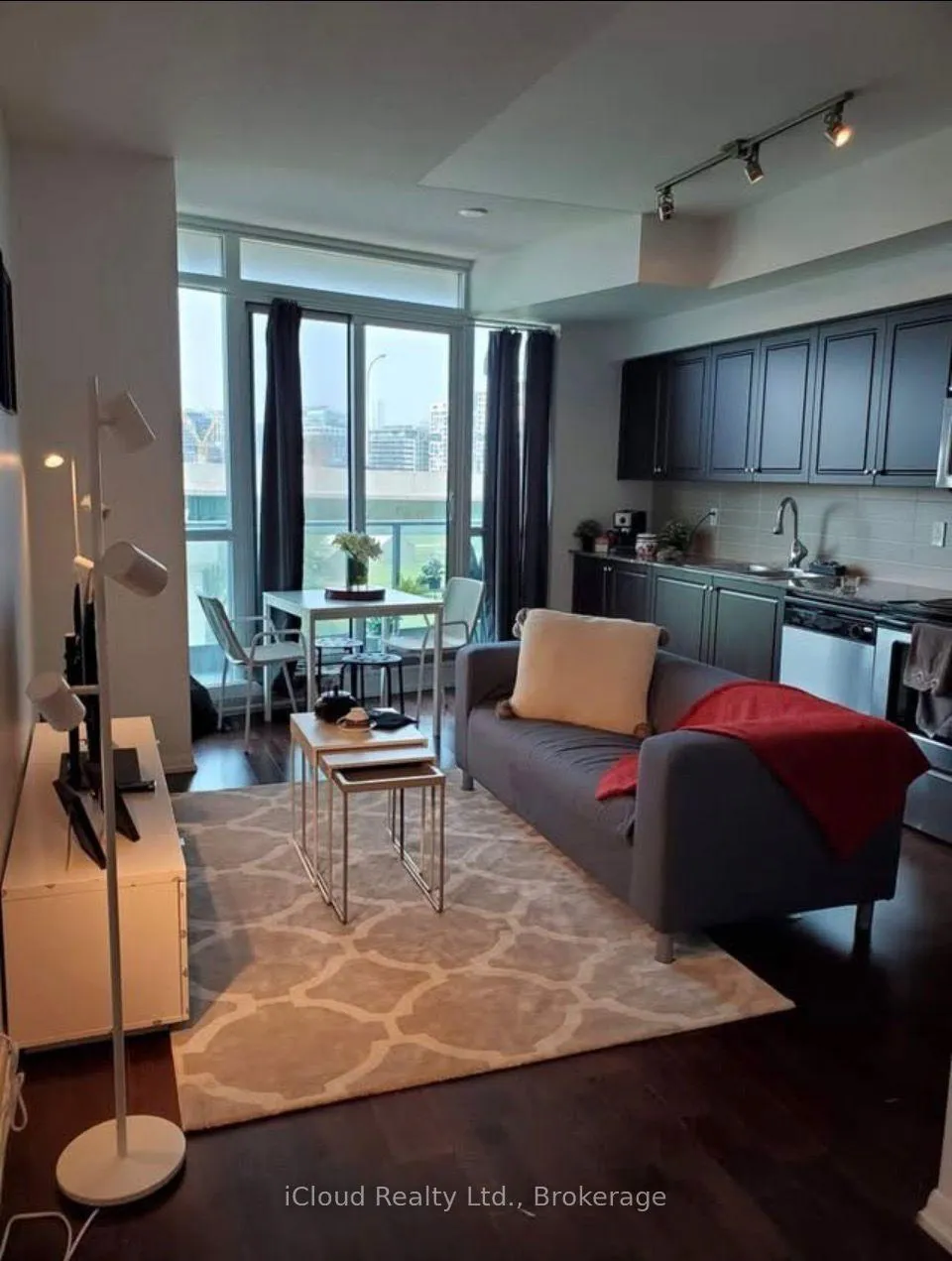 Photo 2 of Unit 772, 209 Fort York Blvd E, Toronto, Niagara — HOMEH