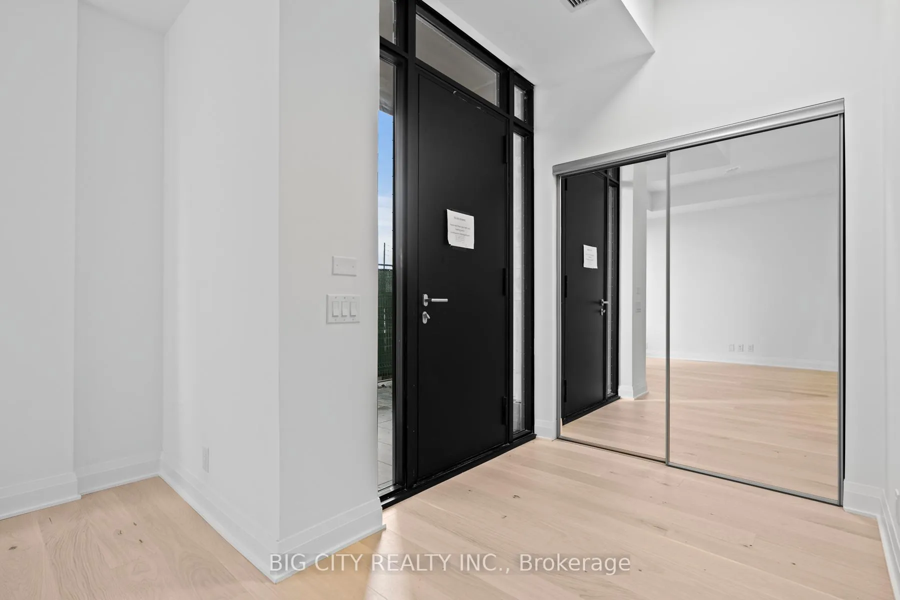 Photo 3 of Unit TH07, 33 Frederick Todd Way, Toronto, Thorncliffe Park — HOMEH