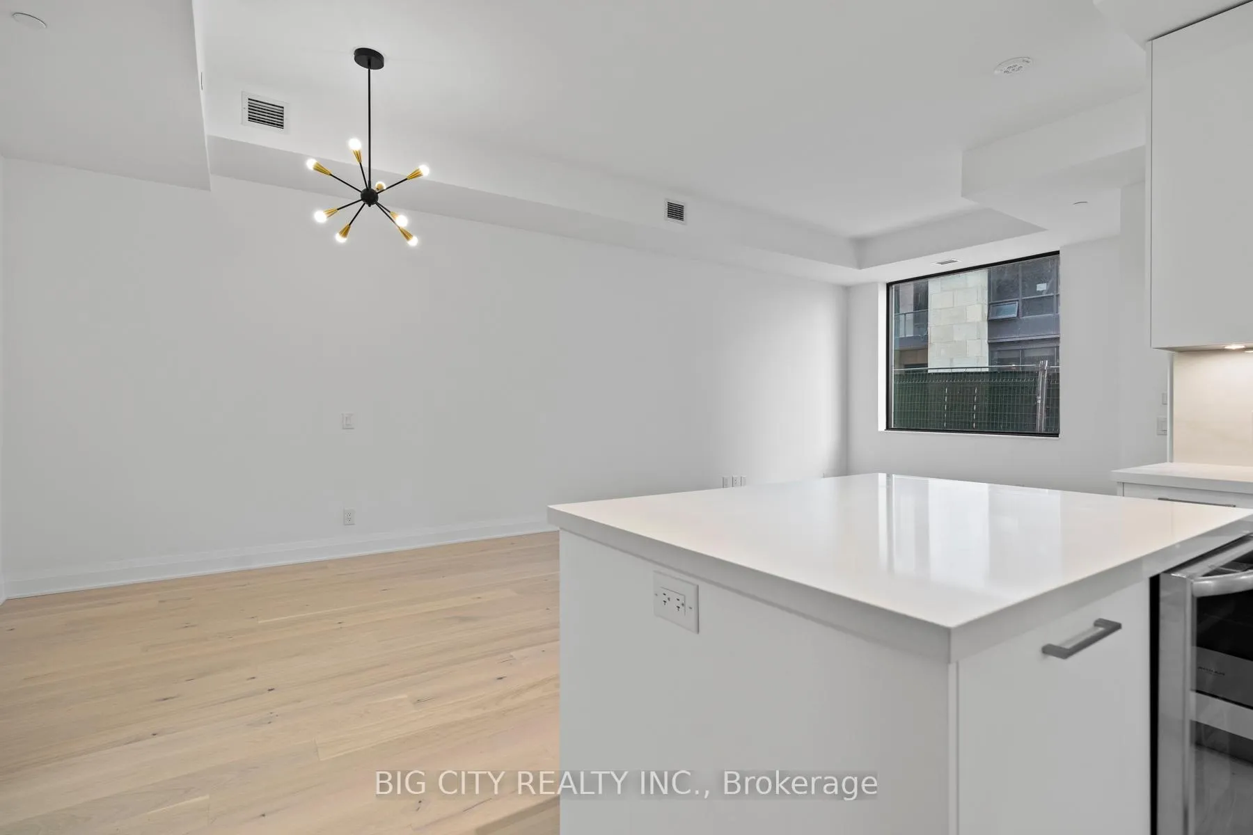 Photo 13 of Unit TH07, 33 Frederick Todd Way, Toronto, Thorncliffe Park — HOMEH