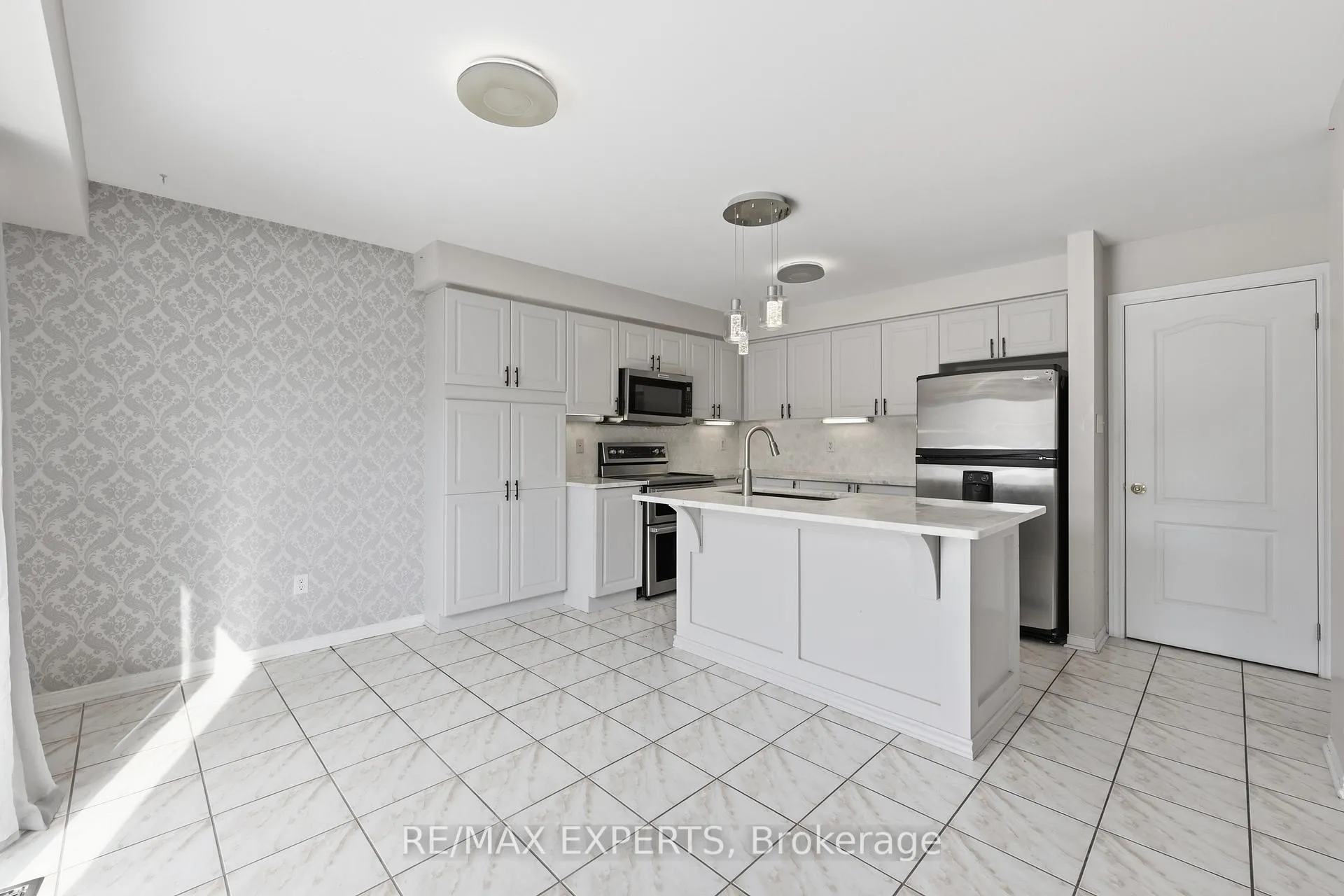 Photo 11 of 1187 Mcmullen Crescent, Milton, Clarke — HOMEH