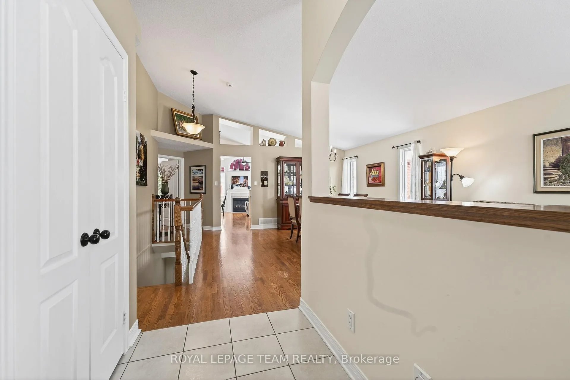 Photo 5 of 81 Waterthrush Crescent, Ottawa, Kanata - Bridlewood — HOMEH