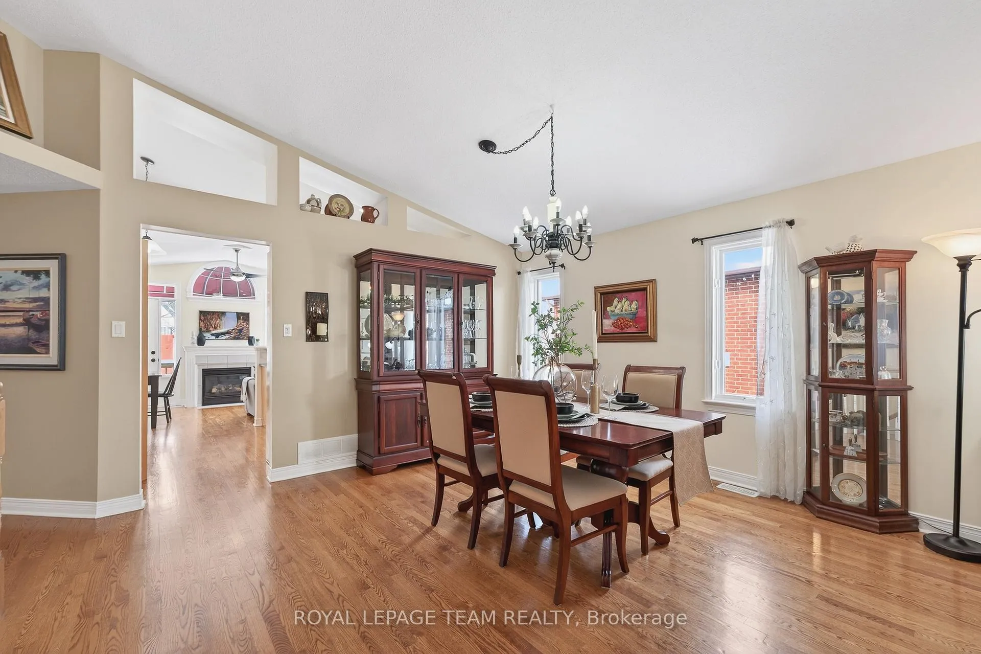 Photo 12 of 81 Waterthrush Crescent, Ottawa, Kanata - Bridlewood — HOMEH