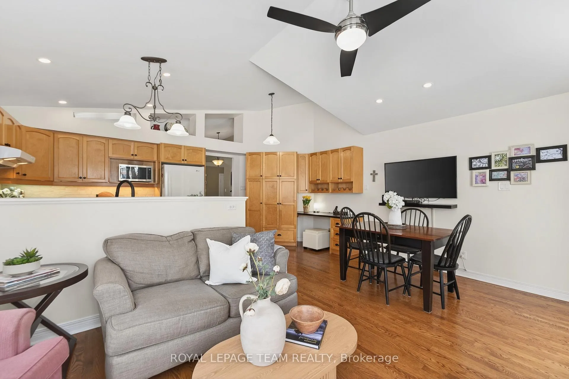 Photo 21 of 81 Waterthrush Crescent, Ottawa, Kanata - Bridlewood — HOMEH