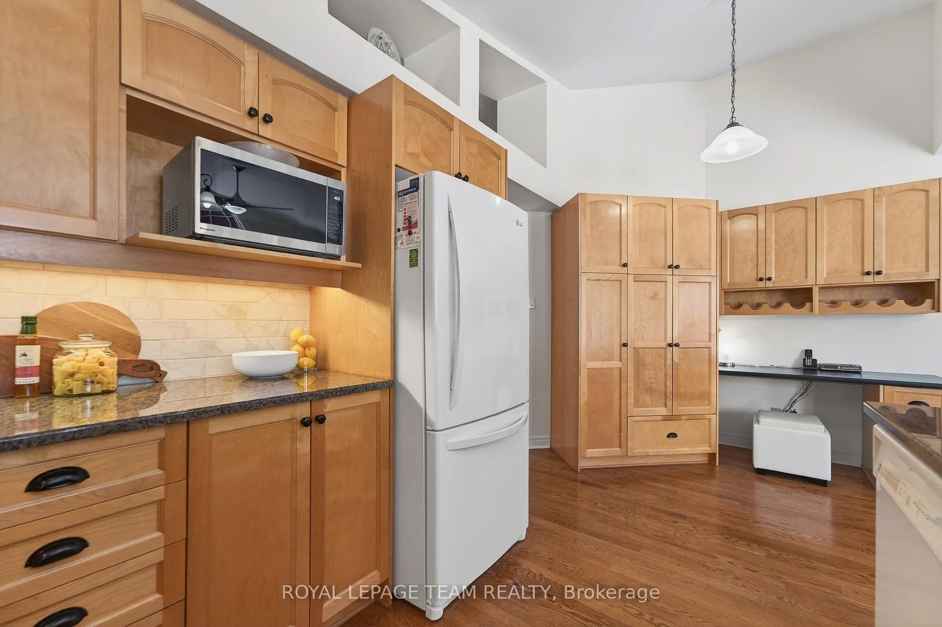 Photo 27 of 81 Waterthrush Crescent, Ottawa, Kanata - Bridlewood — HOMEH
