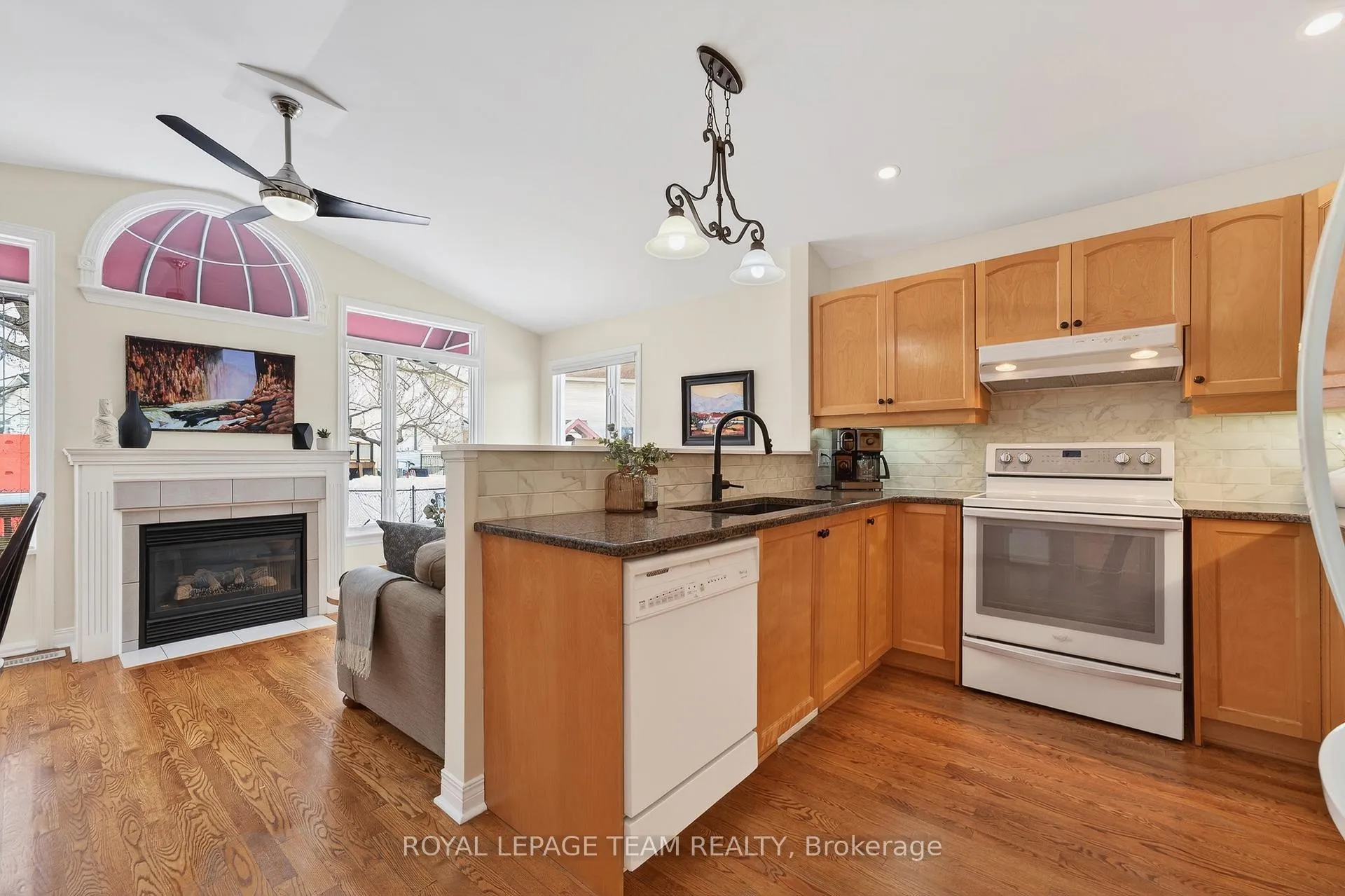 Photo 28 of 81 Waterthrush Crescent, Ottawa, Kanata - Bridlewood — HOMEH