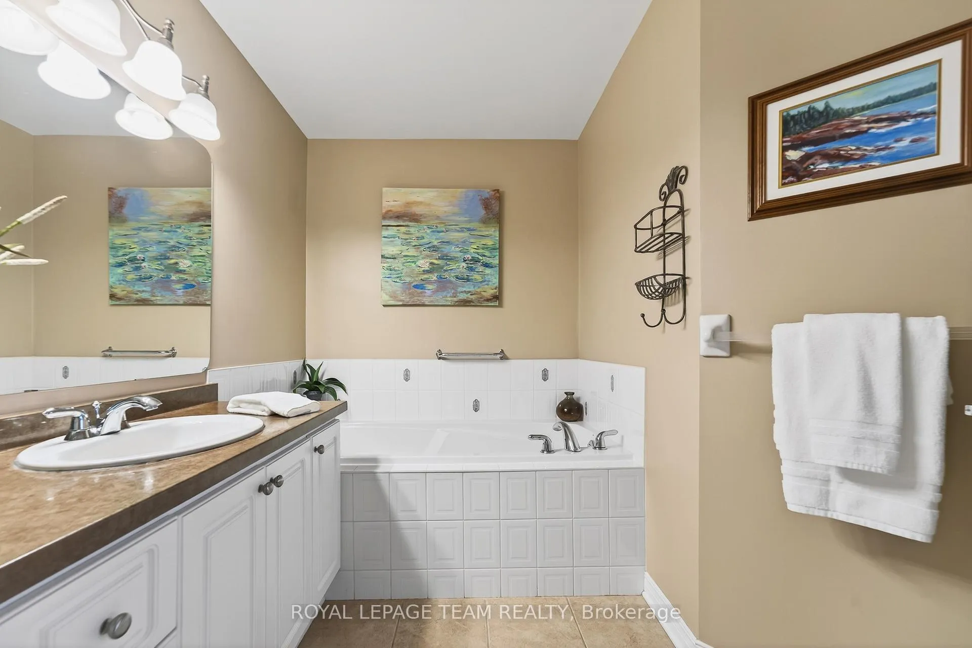 Photo 33 of 81 Waterthrush Crescent, Ottawa, Kanata - Bridlewood — HOMEH