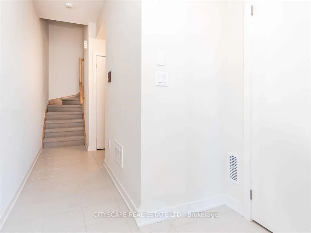 Photo 4 of Unit 76, 590 North Service Road, Hamilton, Stoney Creek — HOMEH