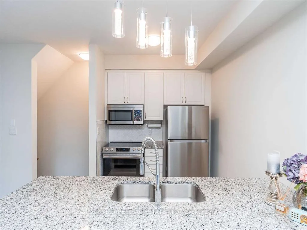 Photo 7 of Unit 76, 590 North Service Road, Hamilton, Stoney Creek — HOMEH