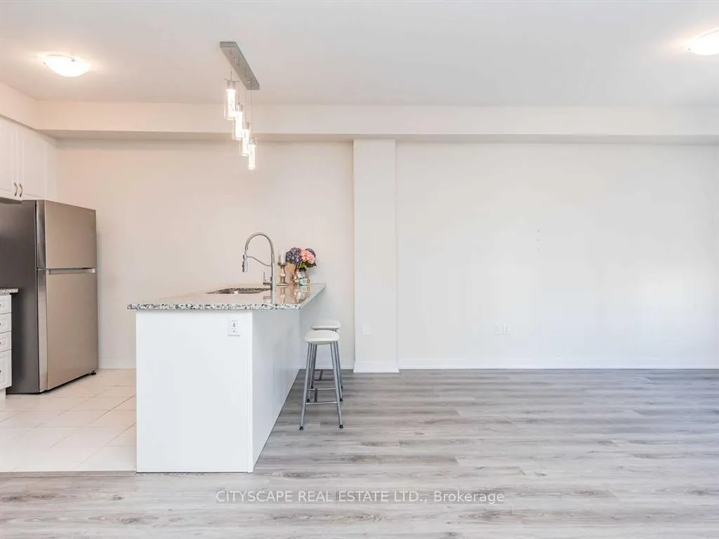 Photo 10 of Unit 76, 590 North Service Road, Hamilton, Stoney Creek — HOMEH
