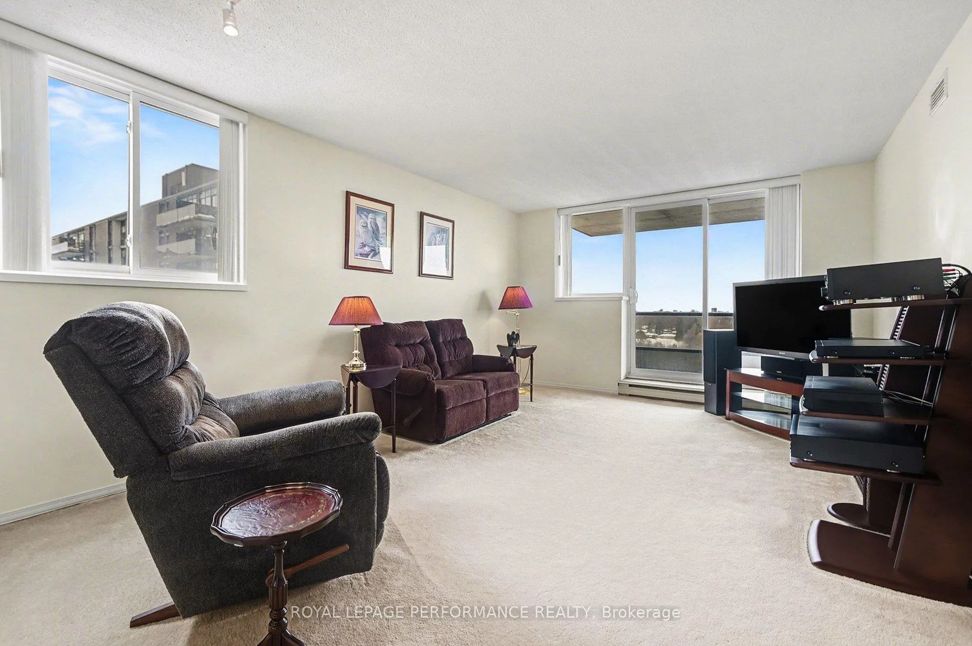 Photo 3 of Unit 1207, 1705 Playfair Drive, Ottawa, Playfair Park — HOMEH