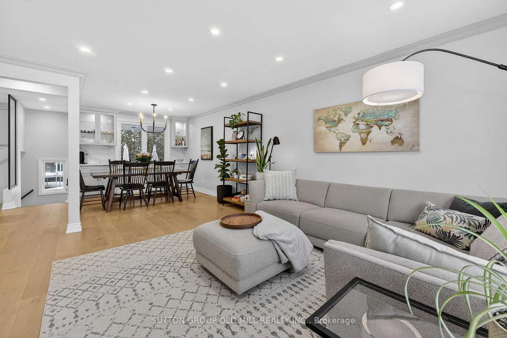 Photo 10 of 16 Brook Tree Crescent, Etobicoke, Willowridge-Martingrove-Richview — HOMEH