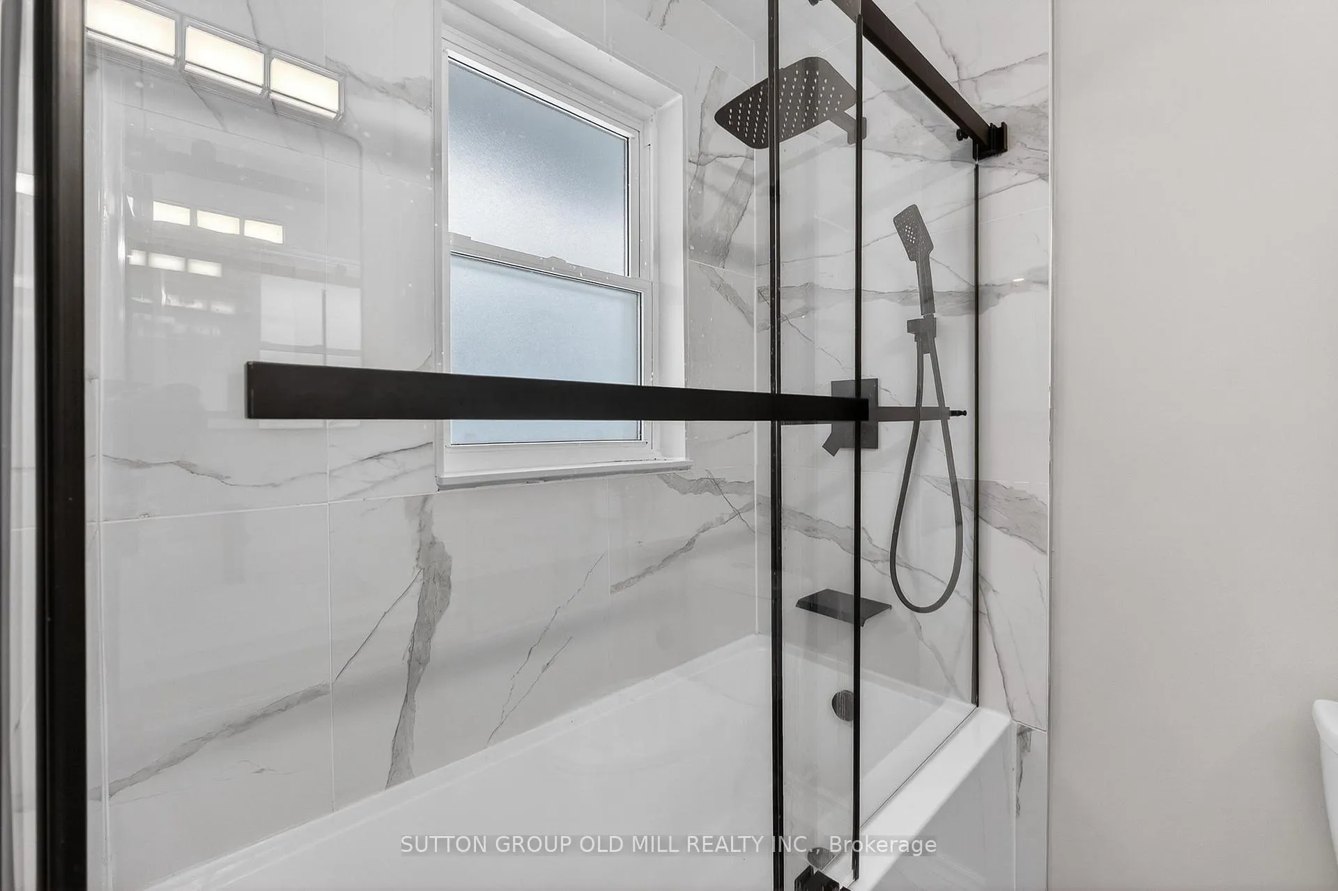Photo 21 of 16 Brook Tree Crescent, Etobicoke, Willowridge-Martingrove-Richview — HOMEH