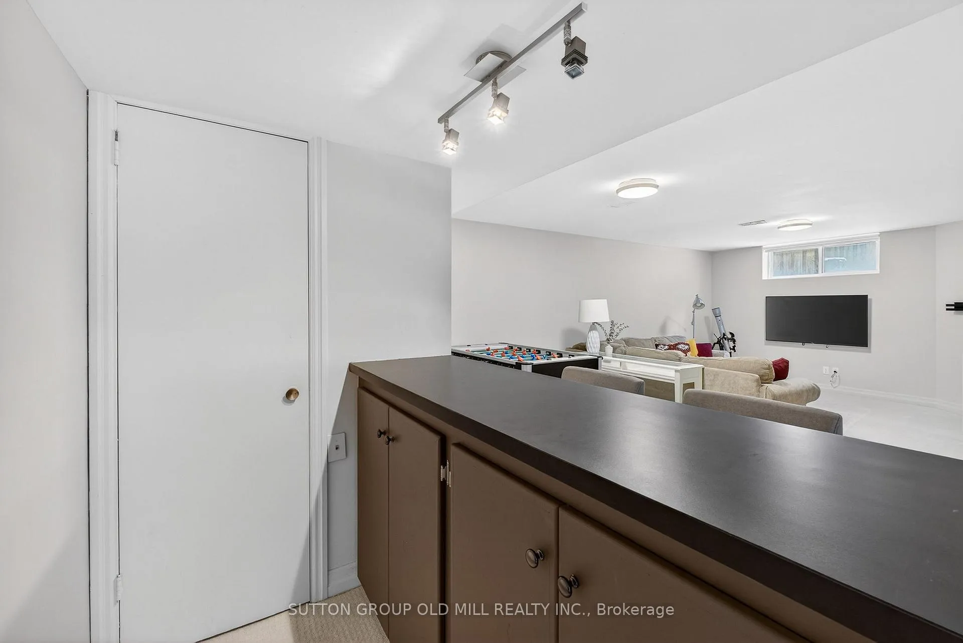 Photo 32 of 16 Brook Tree Crescent, Etobicoke, Willowridge-Martingrove-Richview — HOMEH