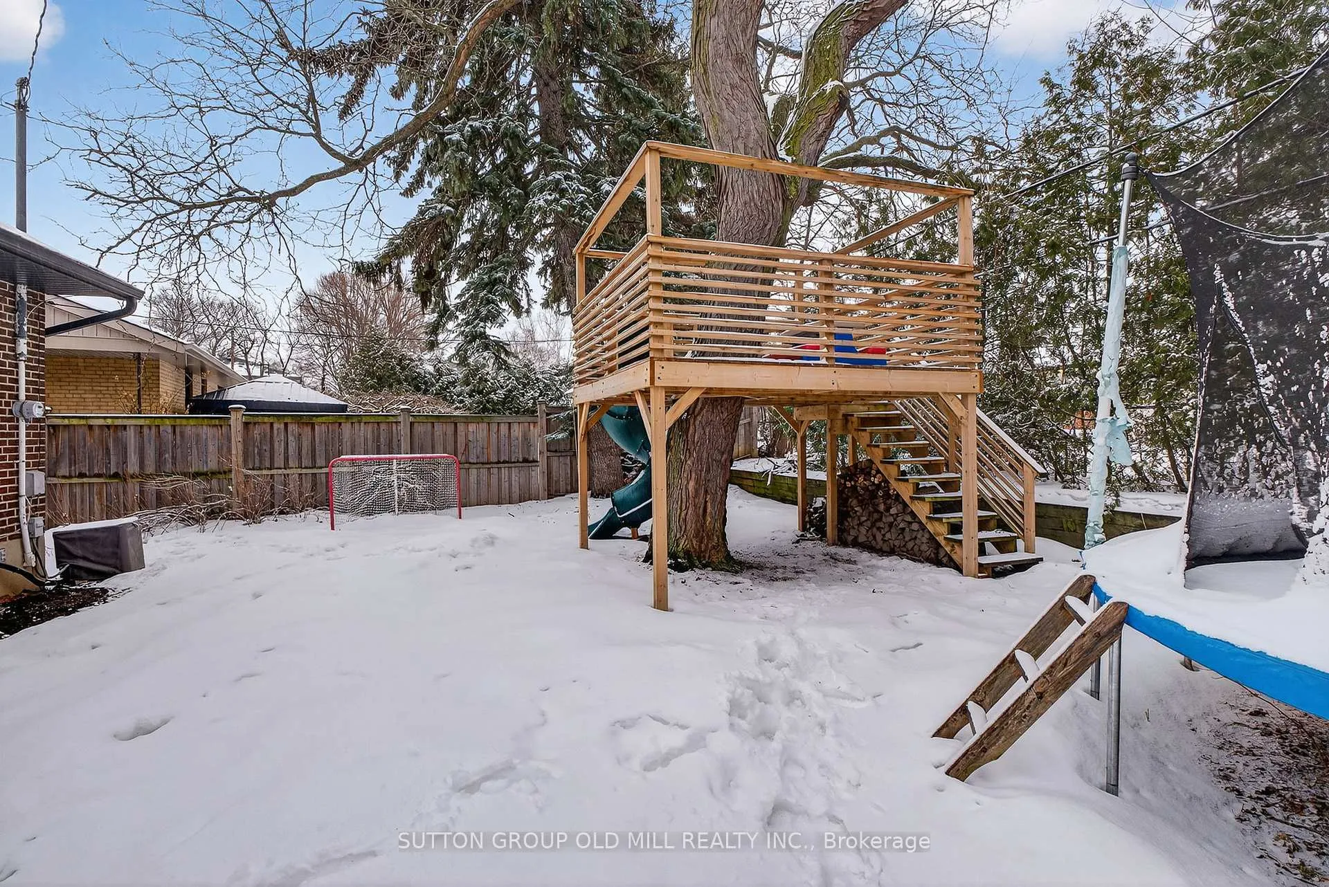 Photo 39 of 16 Brook Tree Crescent, Etobicoke, Willowridge-Martingrove-Richview — HOMEH