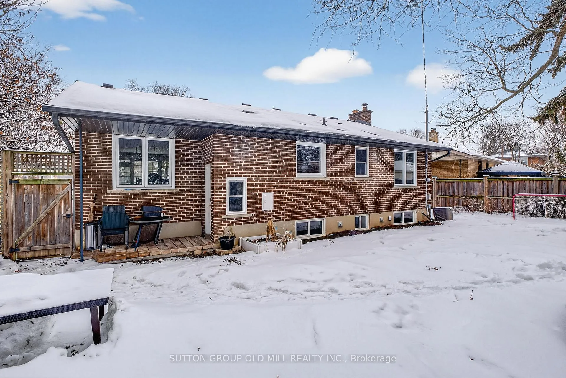 Photo 40 of 16 Brook Tree Crescent, Etobicoke, Willowridge-Martingrove-Richview — HOMEH