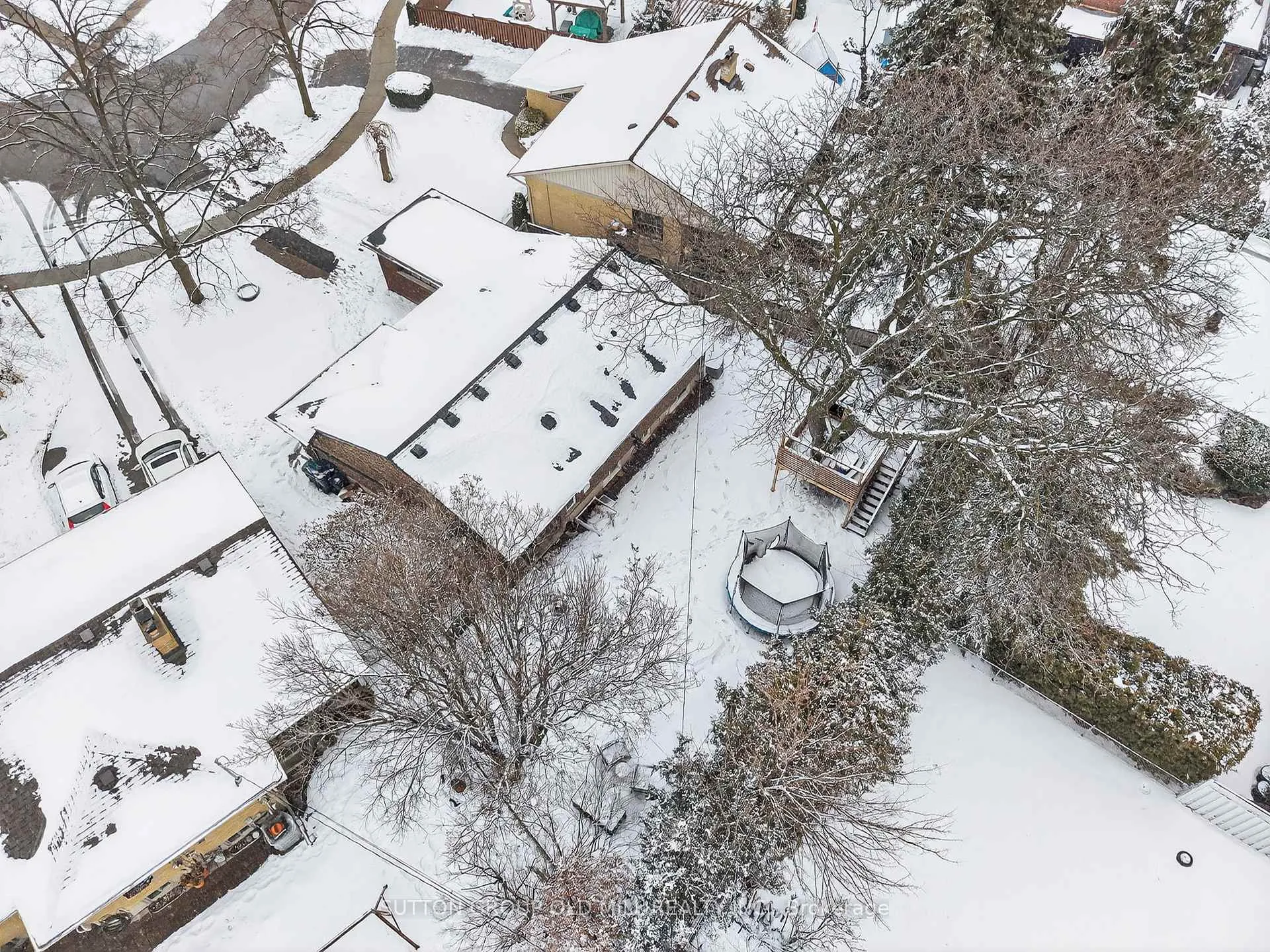 Photo 46 of 16 Brook Tree Crescent, Etobicoke, Willowridge-Martingrove-Richview — HOMEH
