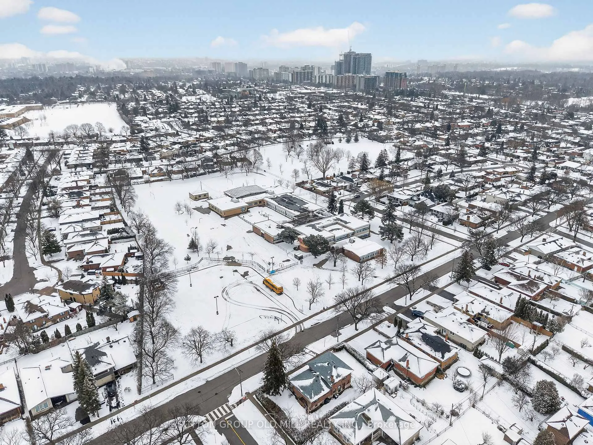 Photo 48 of 16 Brook Tree Crescent, Etobicoke, Willowridge-Martingrove-Richview — HOMEH