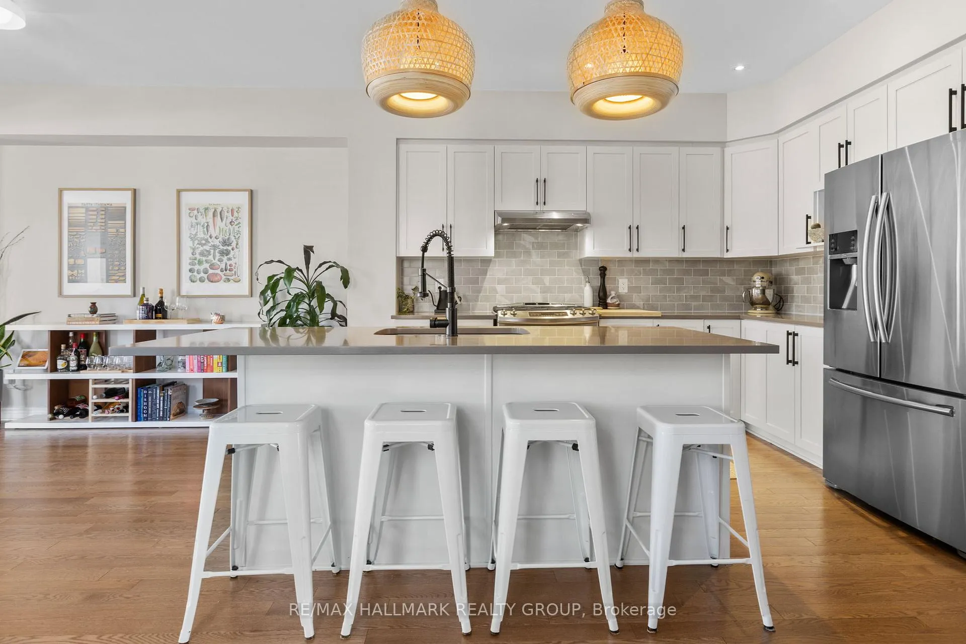Photo 8 of 335 Livery Street, Ottawa, Kanata - Emerald Meadows/Trailwest — HOMEH