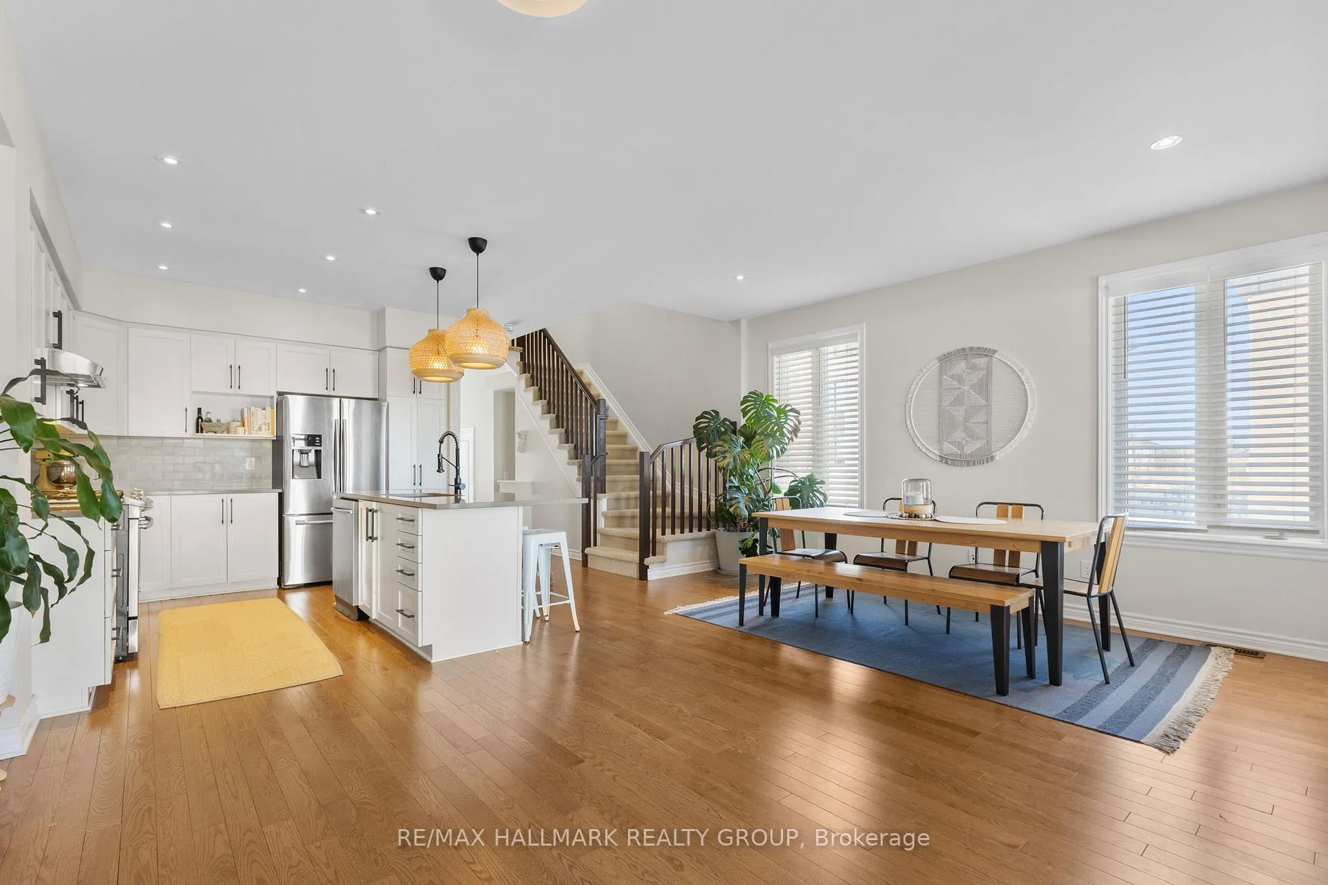 Photo 12 of 335 Livery Street, Ottawa, Kanata - Emerald Meadows/Trailwest — HOMEH