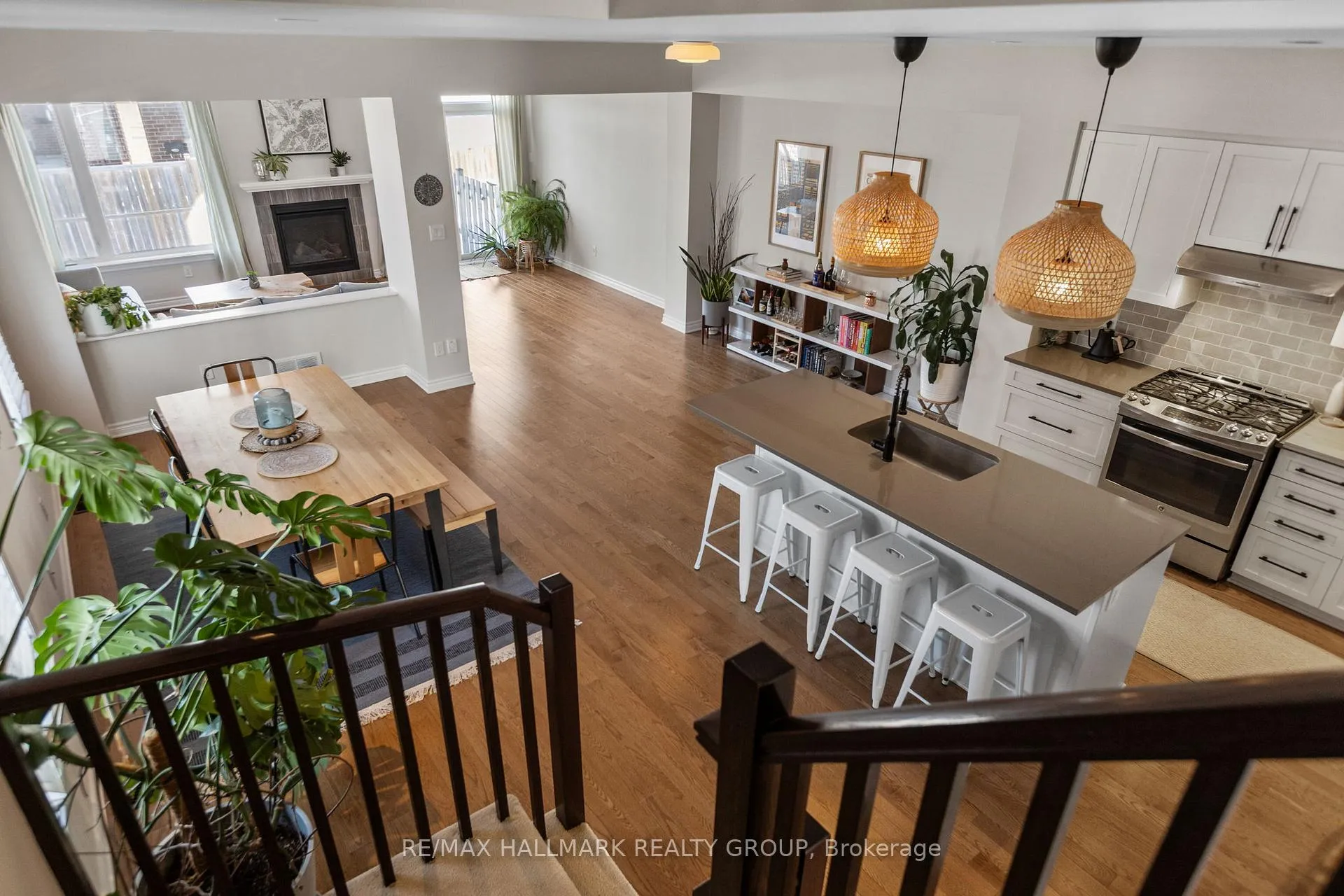 Photo 16 of 335 Livery Street, Ottawa, Kanata - Emerald Meadows/Trailwest — HOMEH
