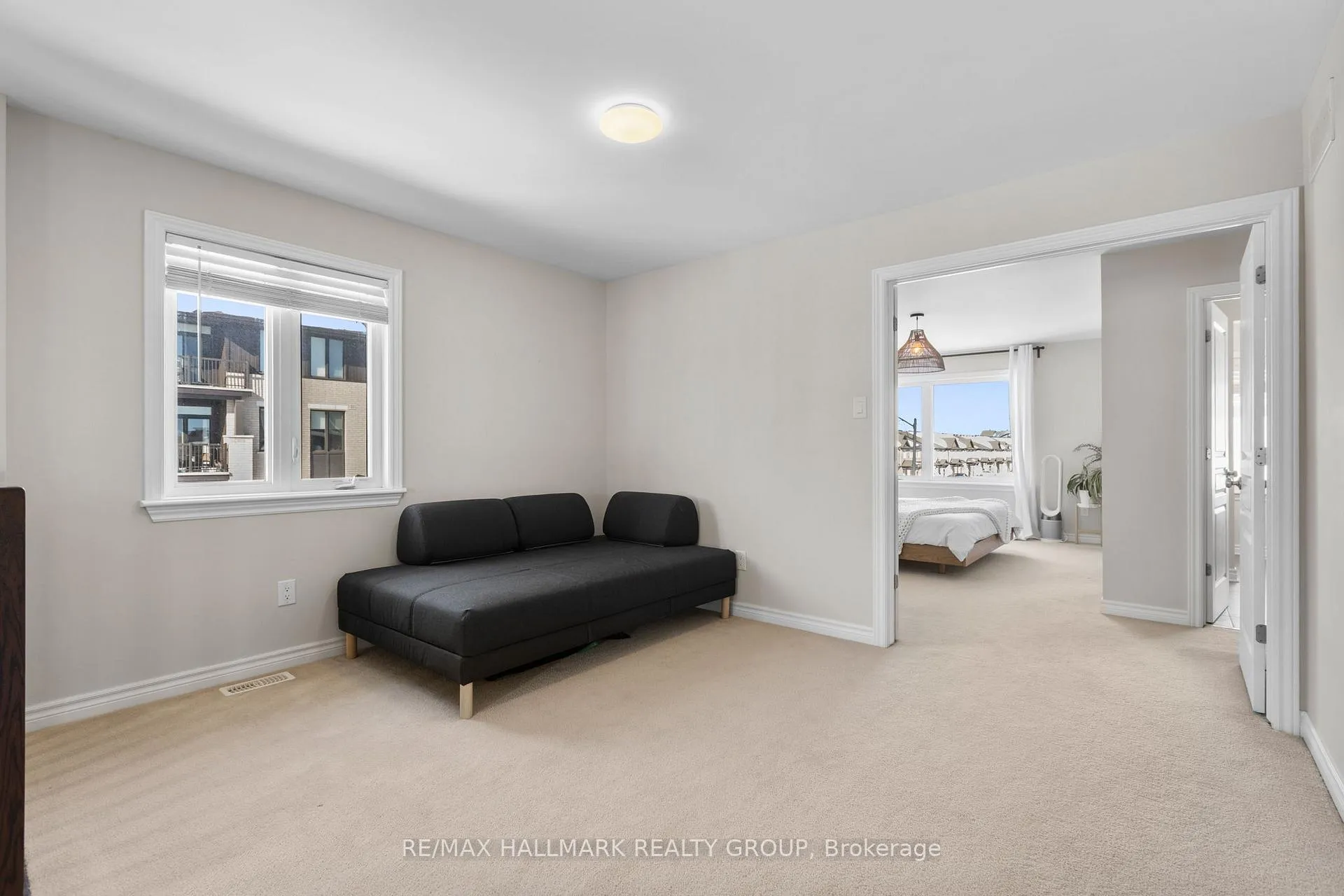 Photo 18 of 335 Livery Street, Ottawa, Kanata - Emerald Meadows/Trailwest — HOMEH