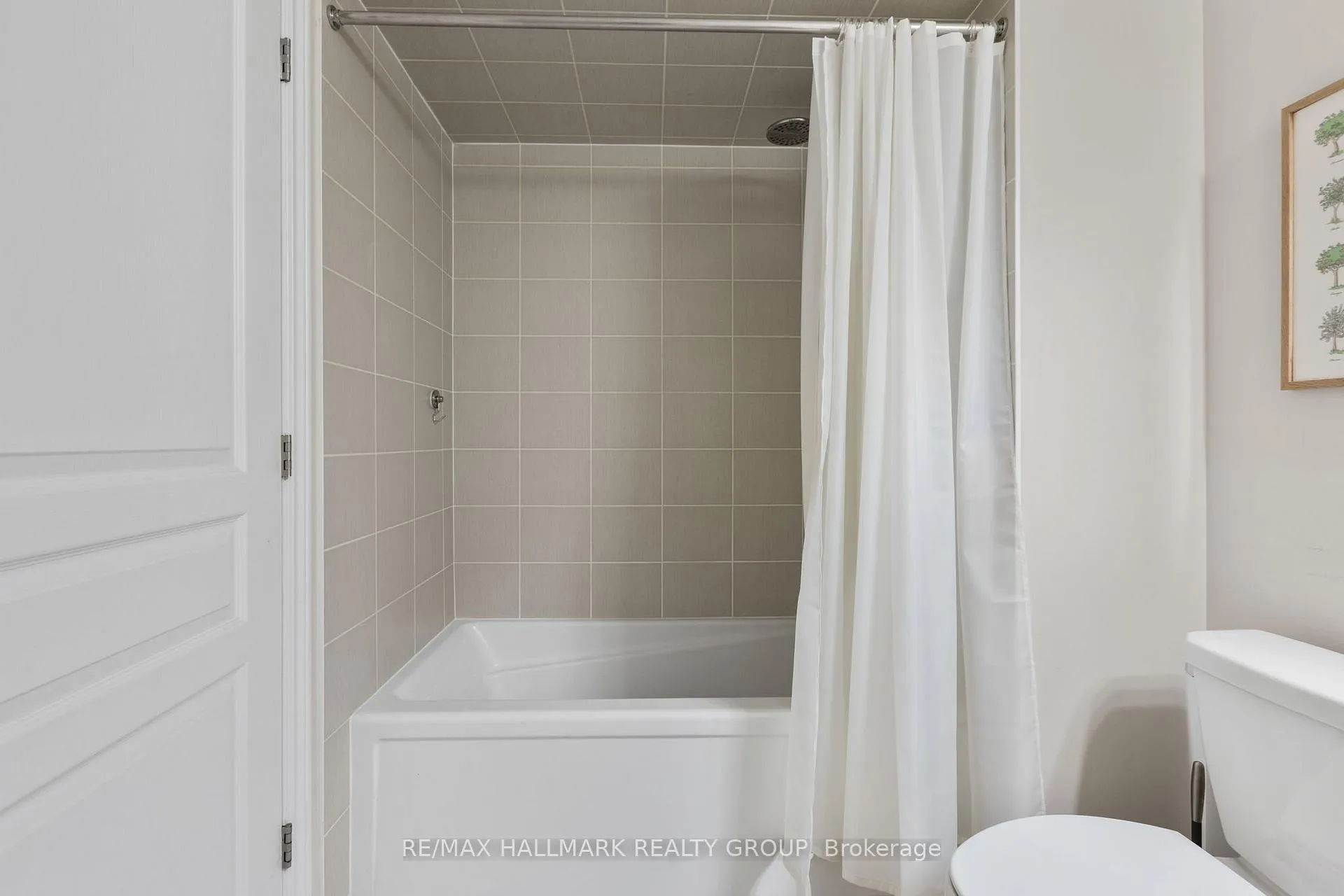 Photo 27 of 335 Livery Street, Ottawa, Kanata - Emerald Meadows/Trailwest — HOMEH