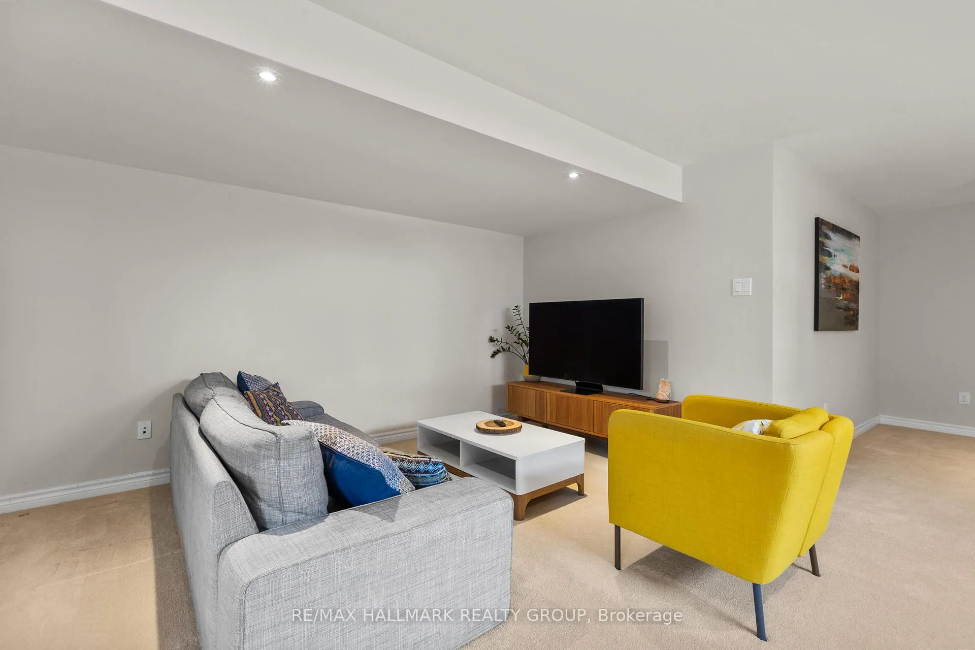 Photo 31 of 335 Livery Street, Ottawa, Kanata - Emerald Meadows/Trailwest — HOMEH