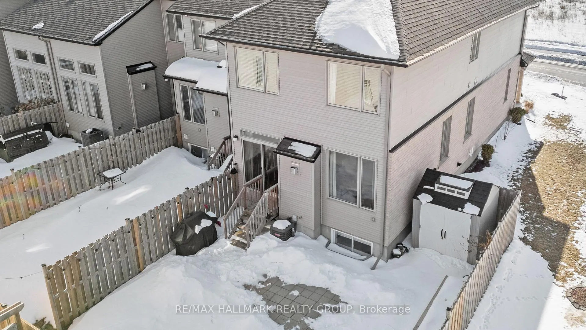 Photo 35 of 335 Livery Street, Ottawa, Kanata - Emerald Meadows/Trailwest — HOMEH