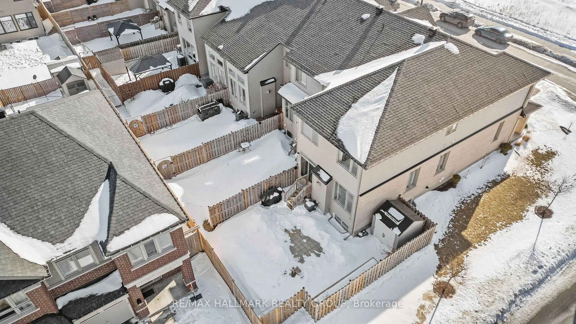 Photo 36 of 335 Livery Street, Ottawa, Kanata - Emerald Meadows/Trailwest — HOMEH