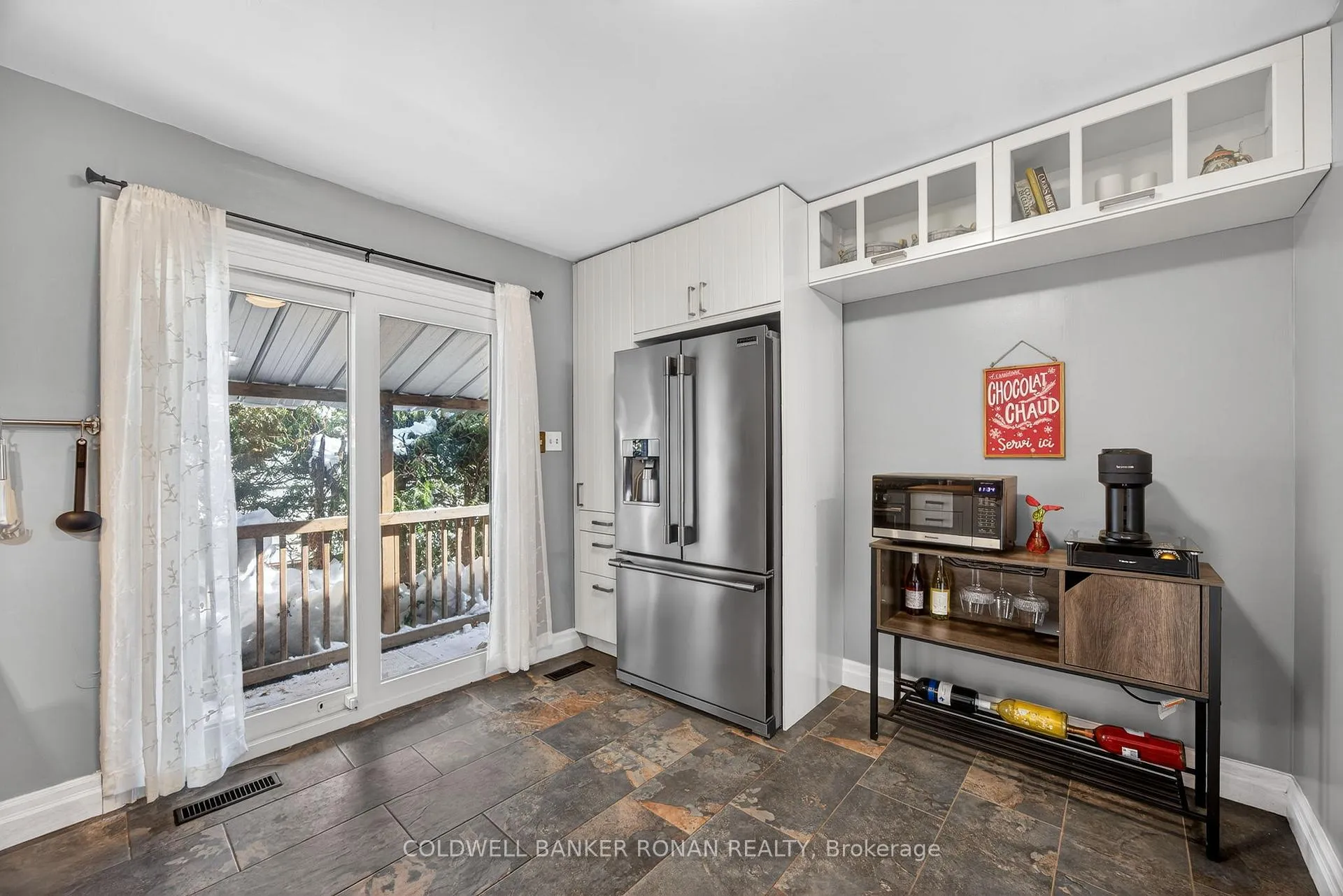Photo 11 of 191 Ellwood Drive W, Caledon, Bolton West — HOMEH