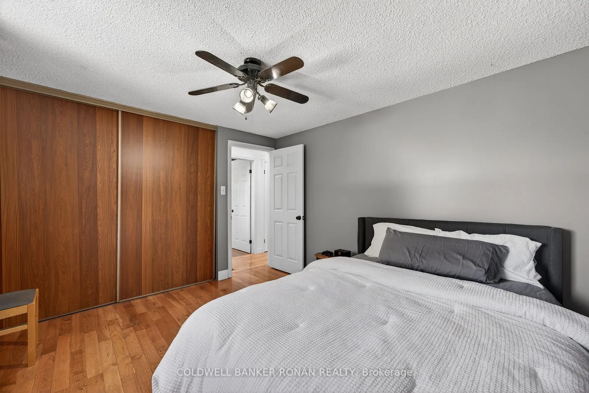 Photo 18 of 191 Ellwood Drive W, Caledon, Bolton West — HOMEH