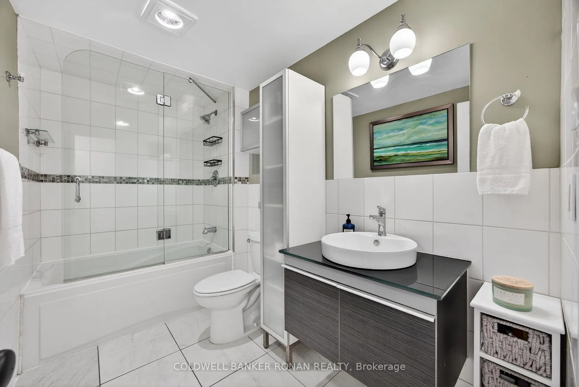 Photo 21 of 191 Ellwood Drive W, Caledon, Bolton West — HOMEH