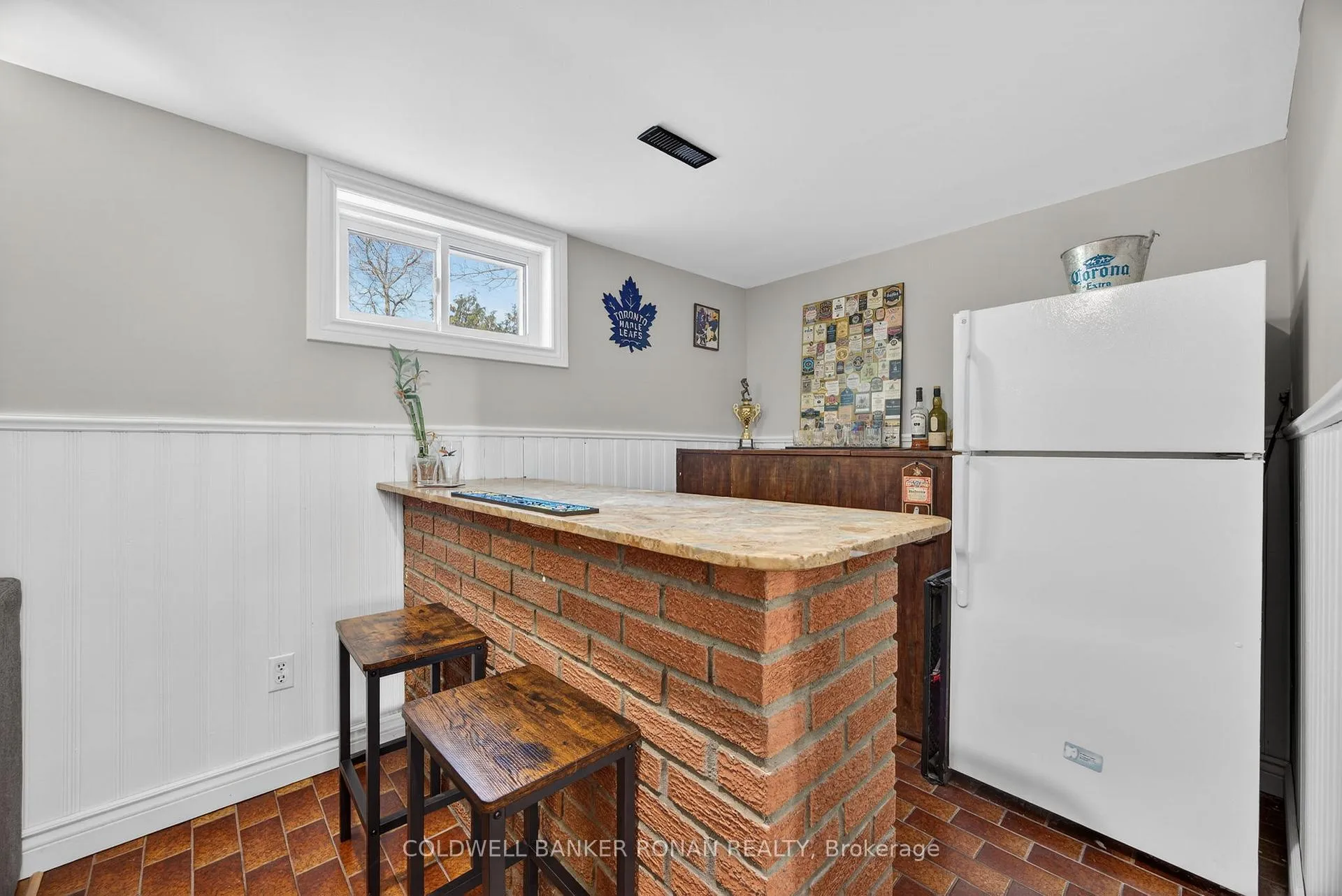 Photo 27 of 191 Ellwood Drive W, Caledon, Bolton West — HOMEH