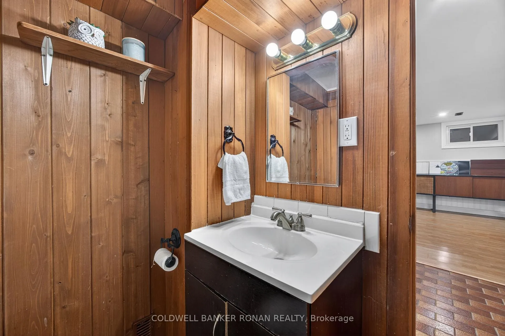 Photo 29 of 191 Ellwood Drive W, Caledon, Bolton West — HOMEH