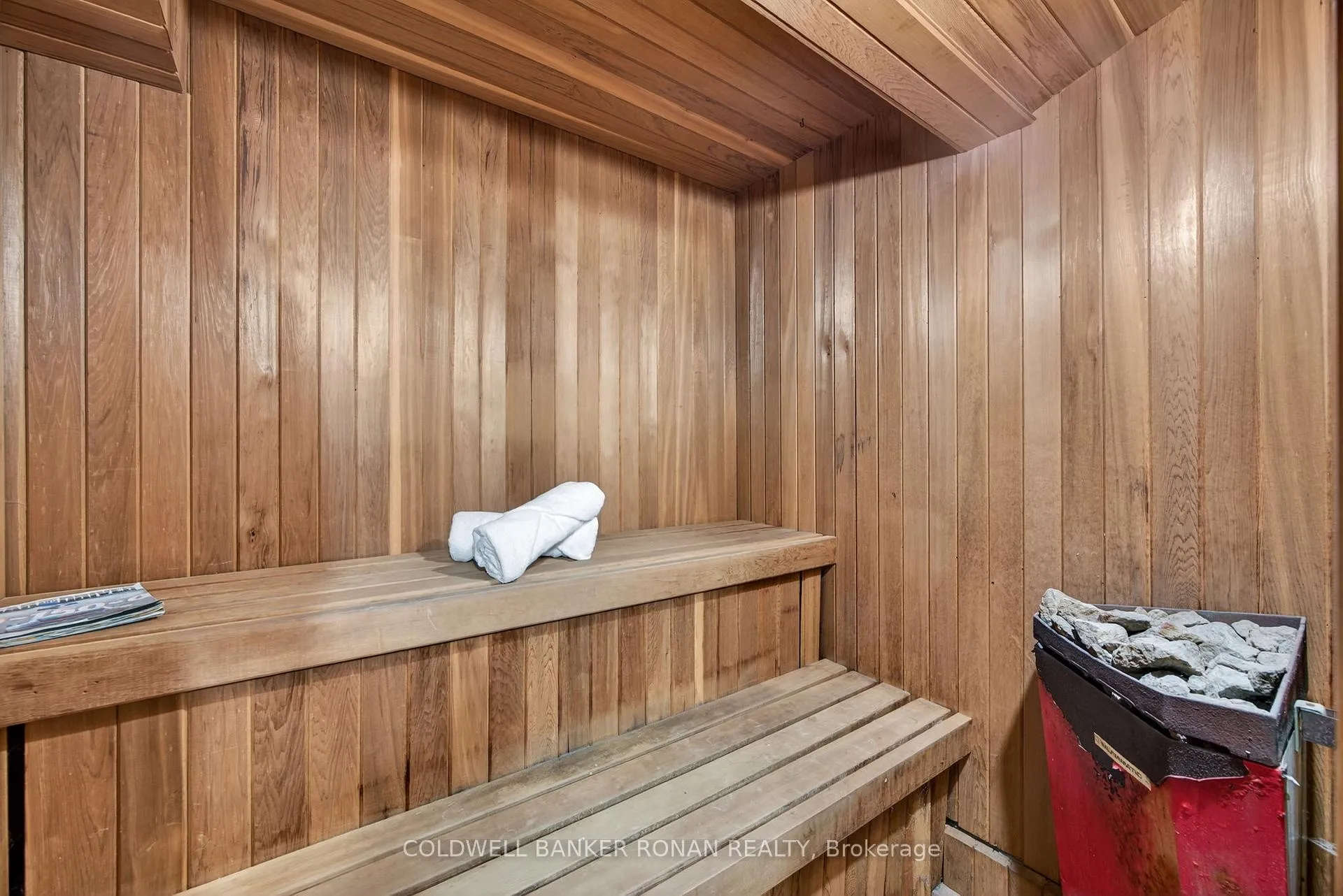 Photo 31 of 191 Ellwood Drive W, Caledon, Bolton West — HOMEH