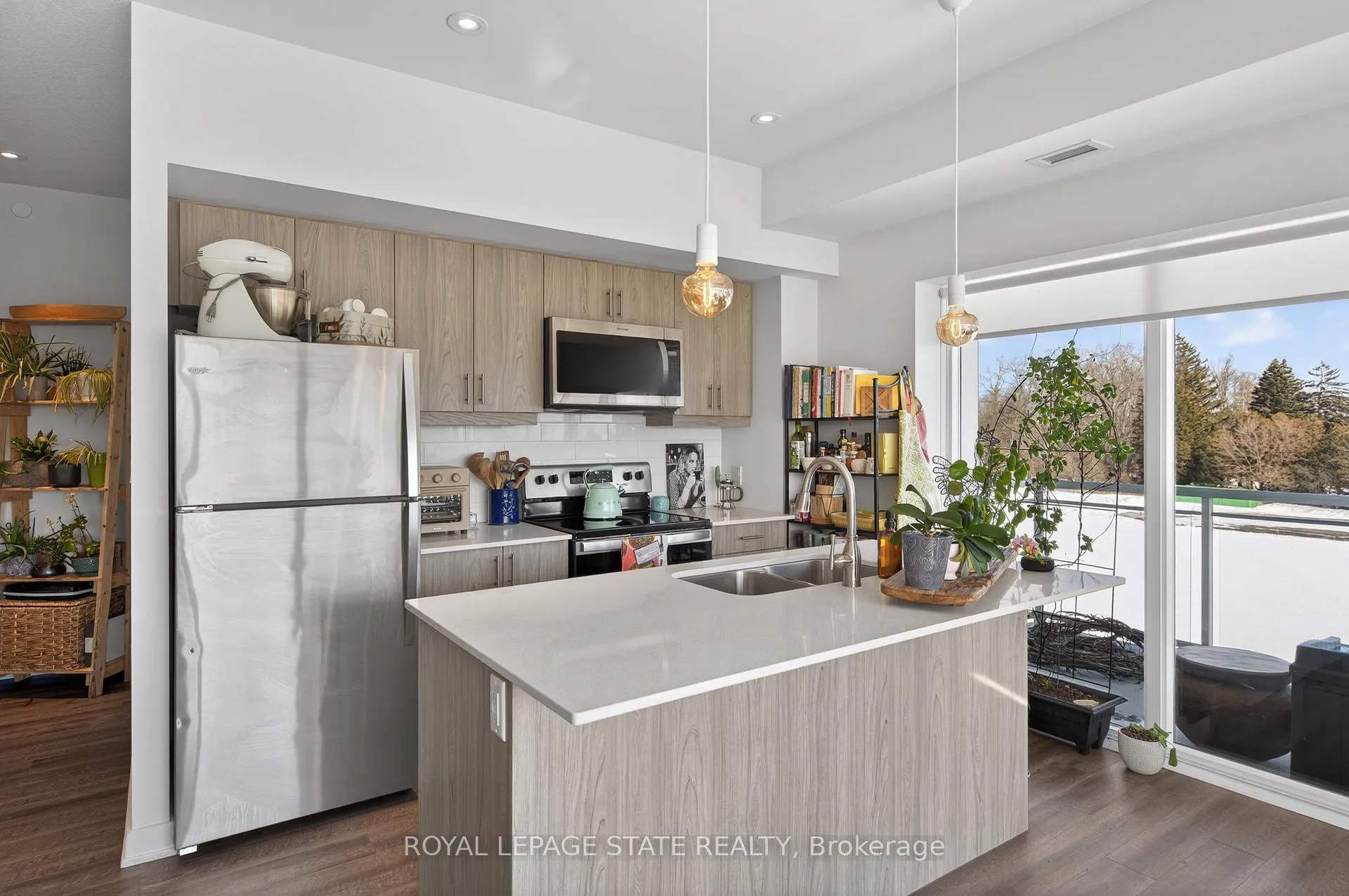 Photo 10 of Unit 509, 16 Markle Crescent, Hamilton, Ancaster — HOMEH