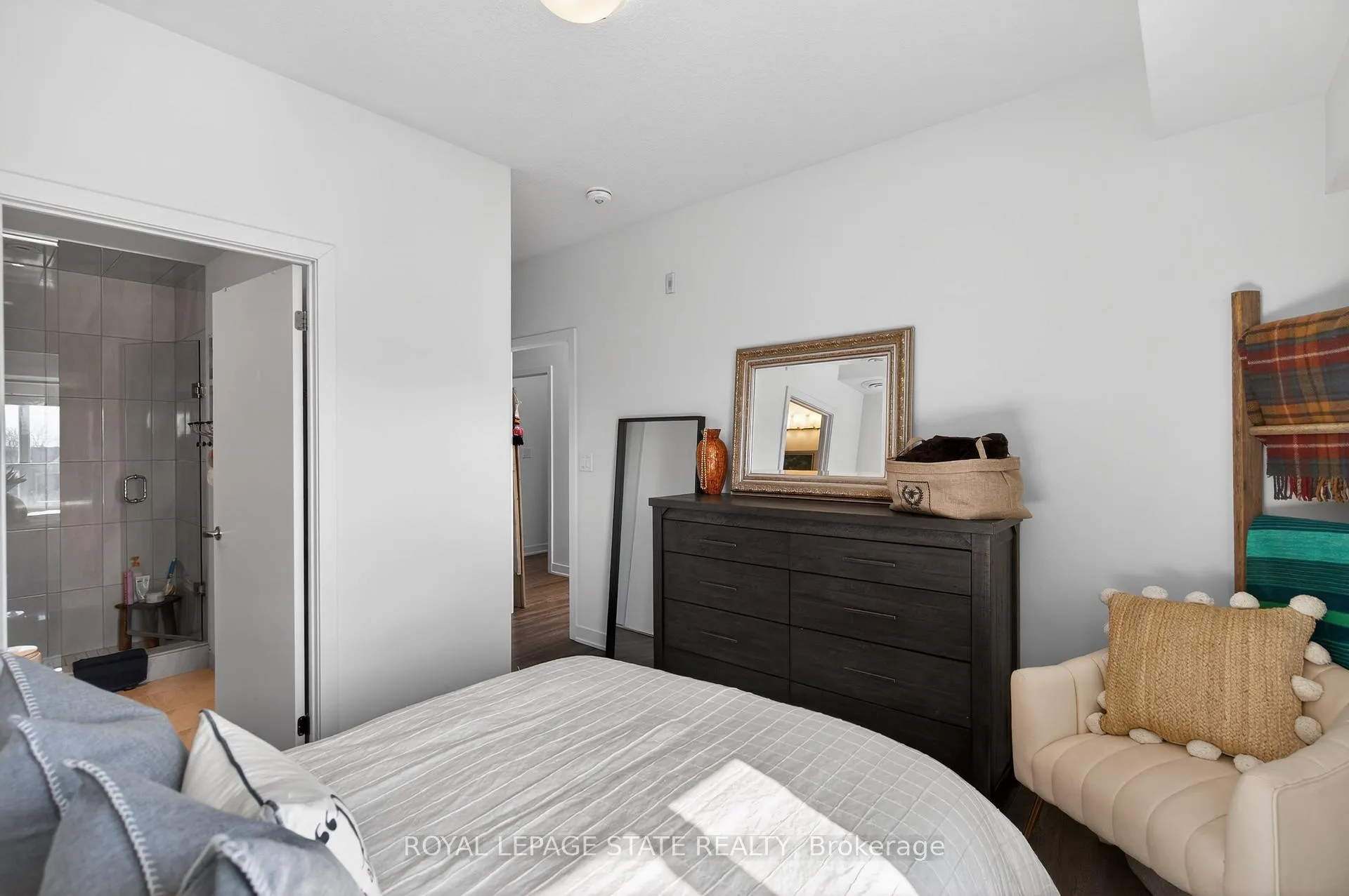 Photo 23 of Unit 509, 16 Markle Crescent, Hamilton, Ancaster — HOMEH