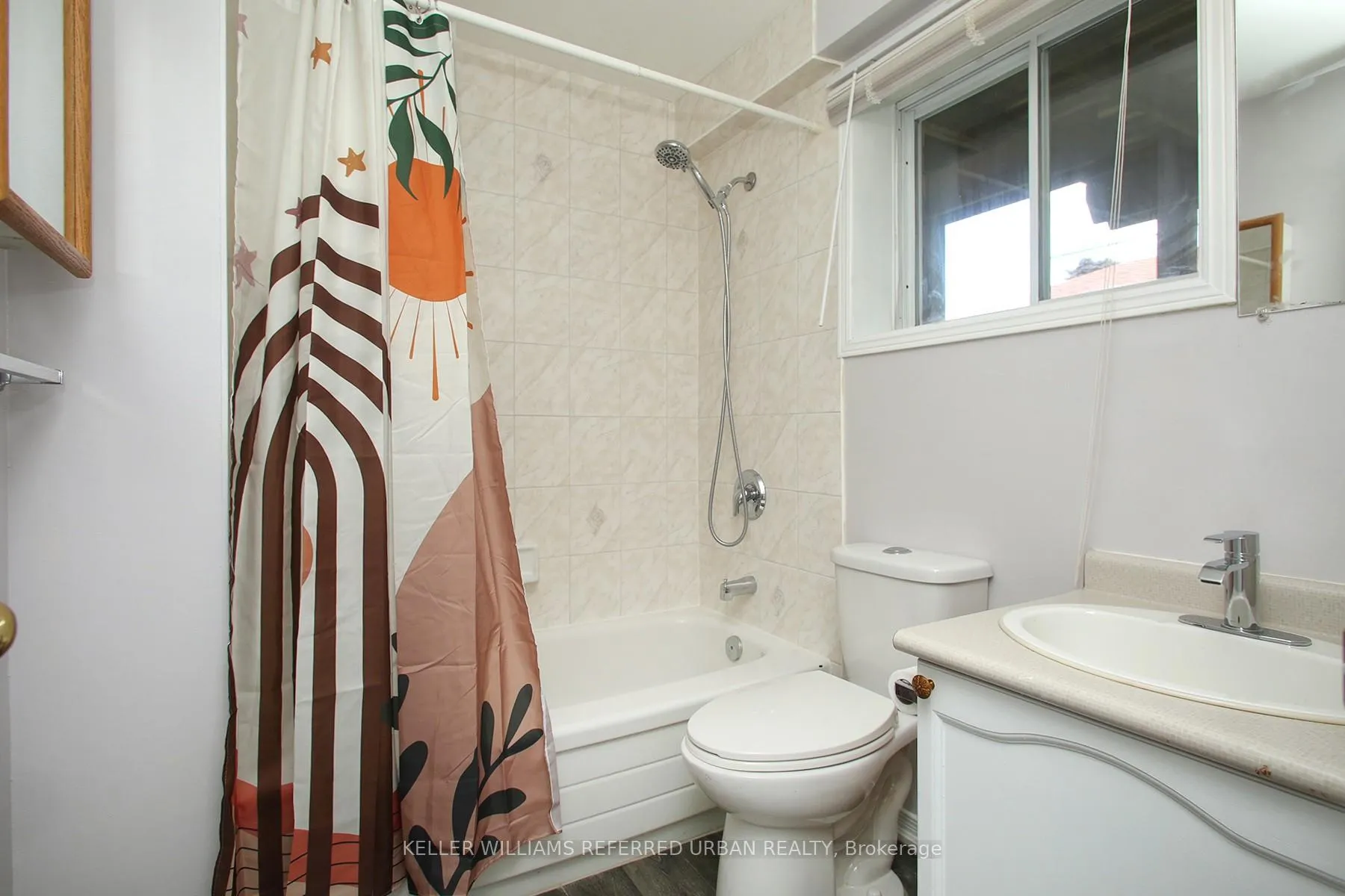 Photo 9 of Unit 2, 42 Tecumseh Avenue, Oshawa, Centennial — HOMEH