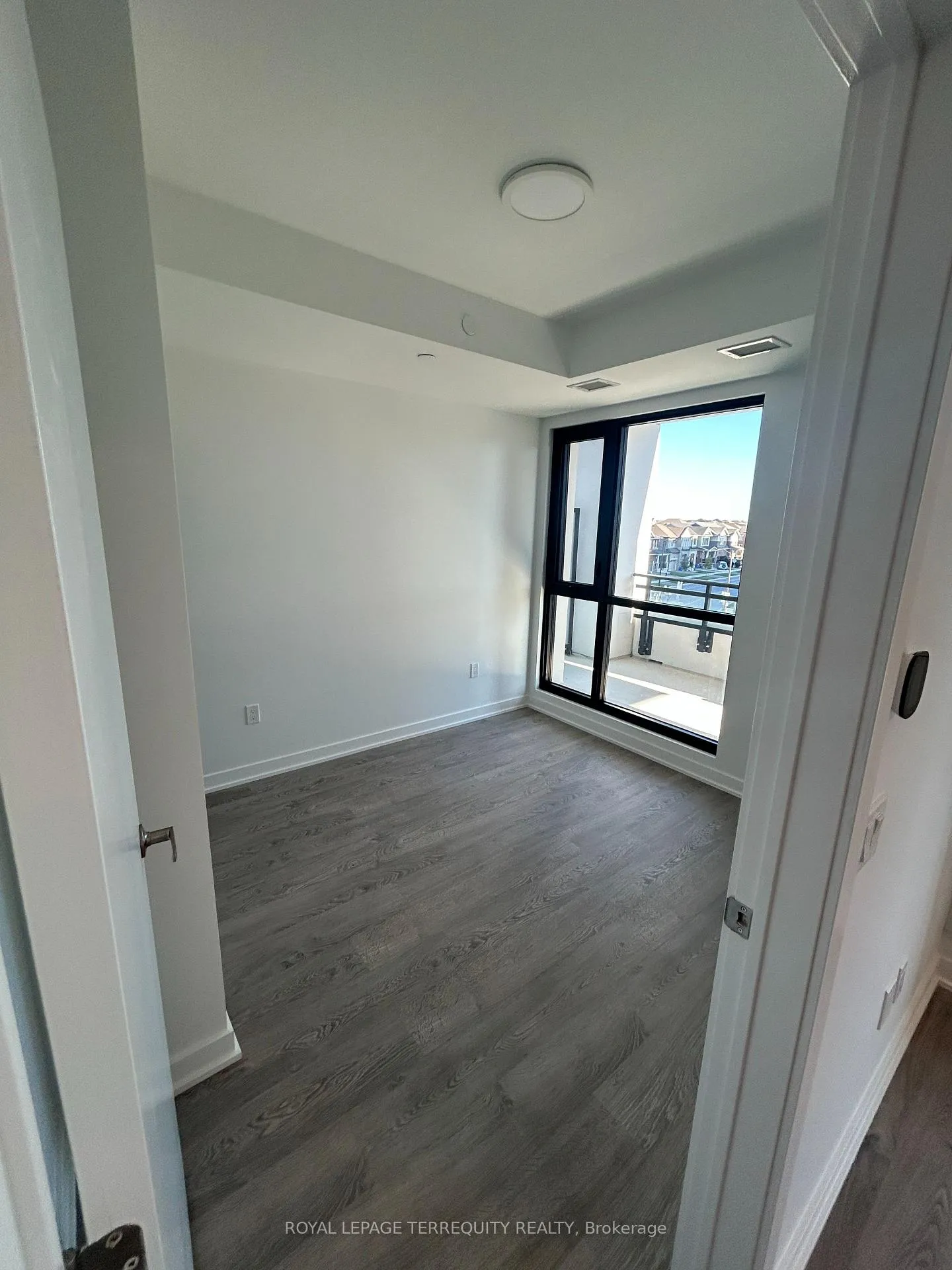 Photo 14 of Unit 302, 720 Whitlock Avenue, Milton, Cobban — HOMEH
