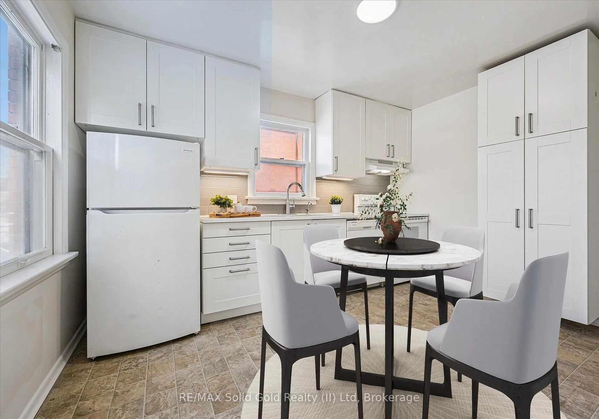 Photo 6 of 715 Frederick Street, Kitchener — HOMEH