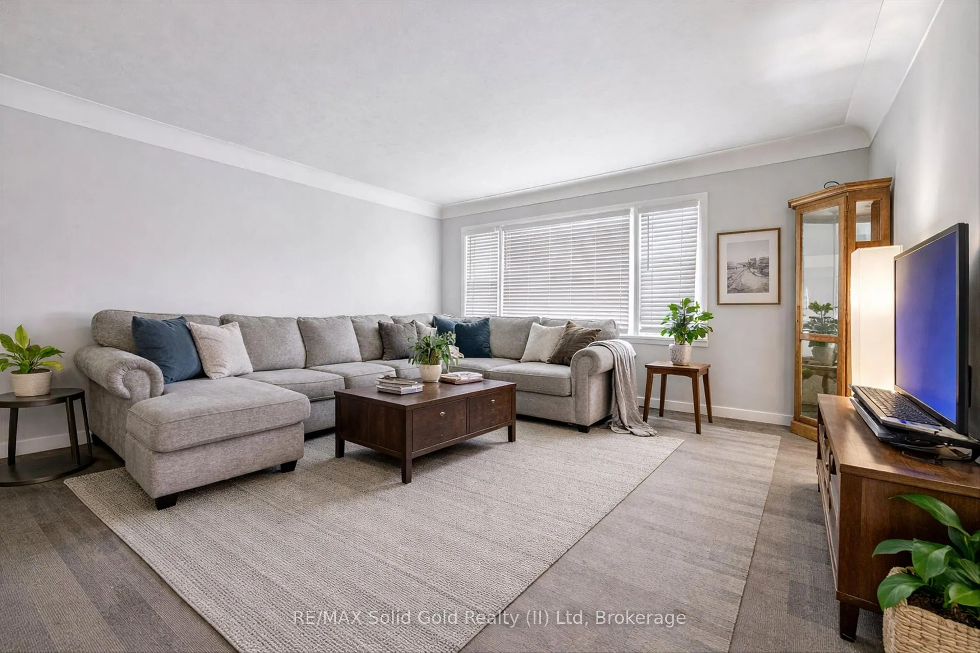 Photo 14 of 715 Frederick Street, Kitchener — HOMEH
