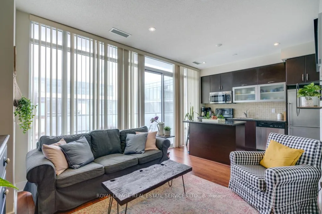 Photo 3 of Unit 831, 90 Stadium Road, Toronto, Niagara — HOMEH