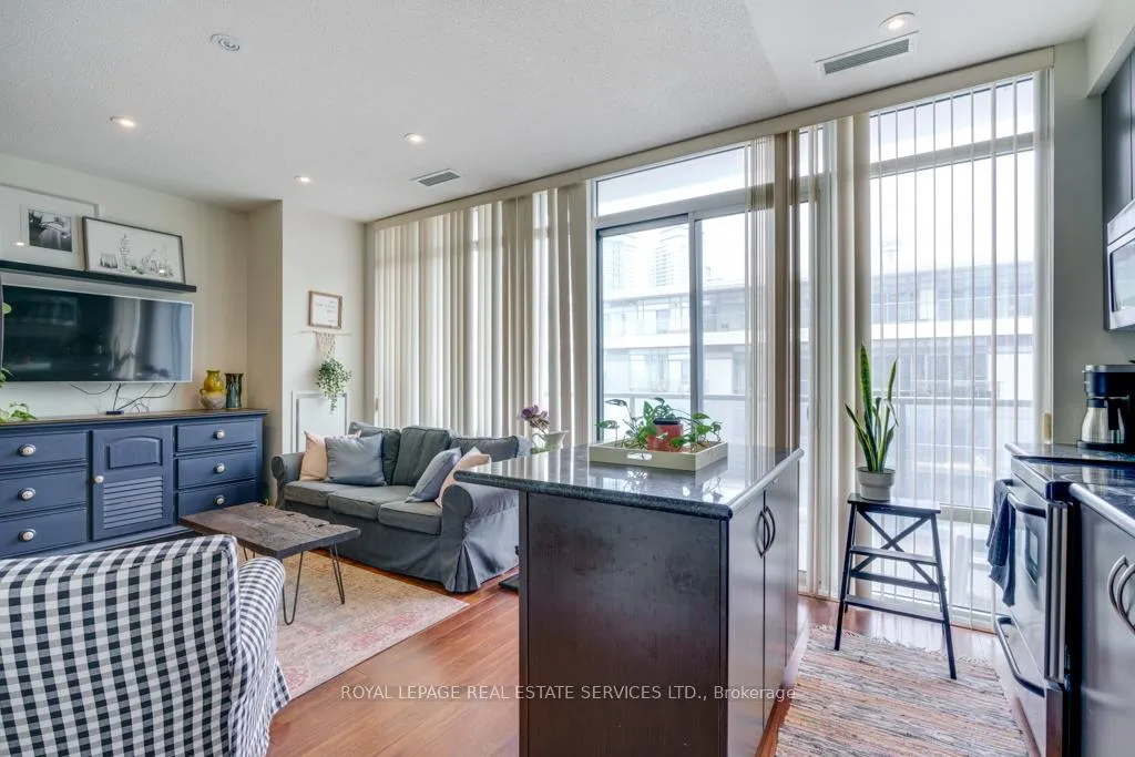 Photo 5 of Unit 831, 90 Stadium Road, Toronto, Niagara — HOMEH