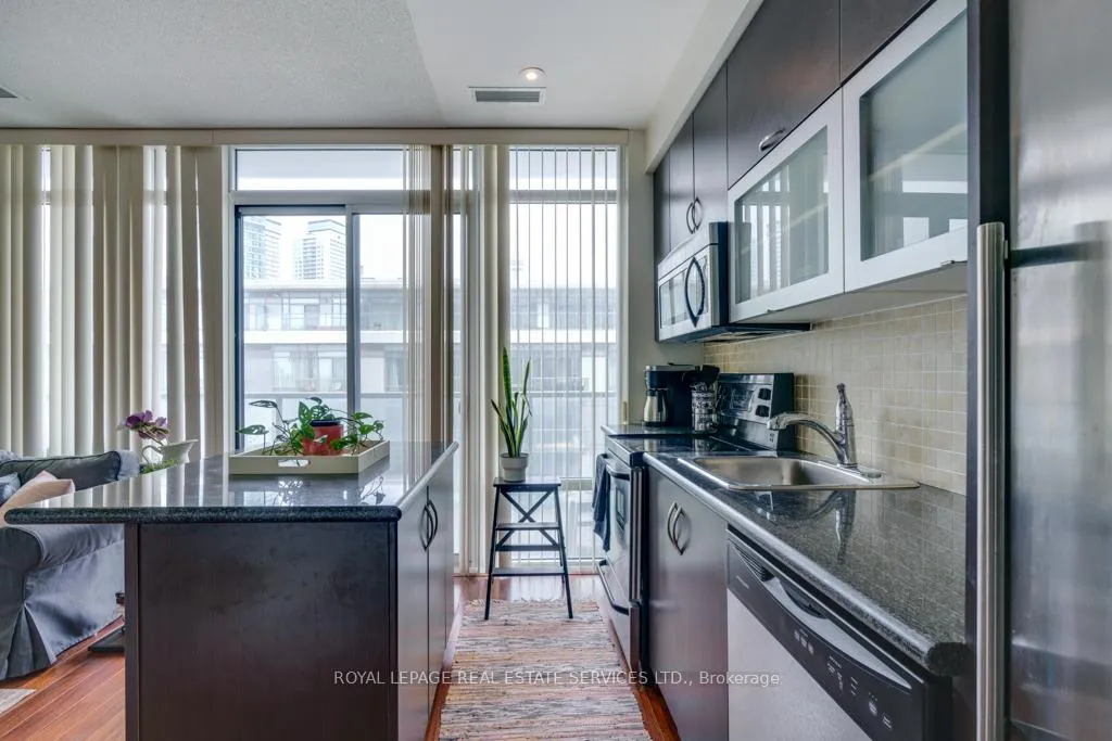 Photo 6 of Unit 831, 90 Stadium Road, Toronto, Niagara — HOMEH