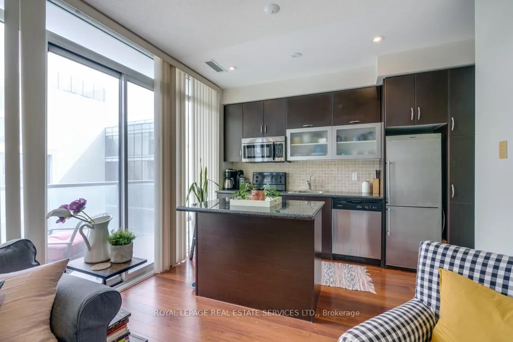 Photo 8 of Unit 831, 90 Stadium Road, Toronto, Niagara — HOMEH