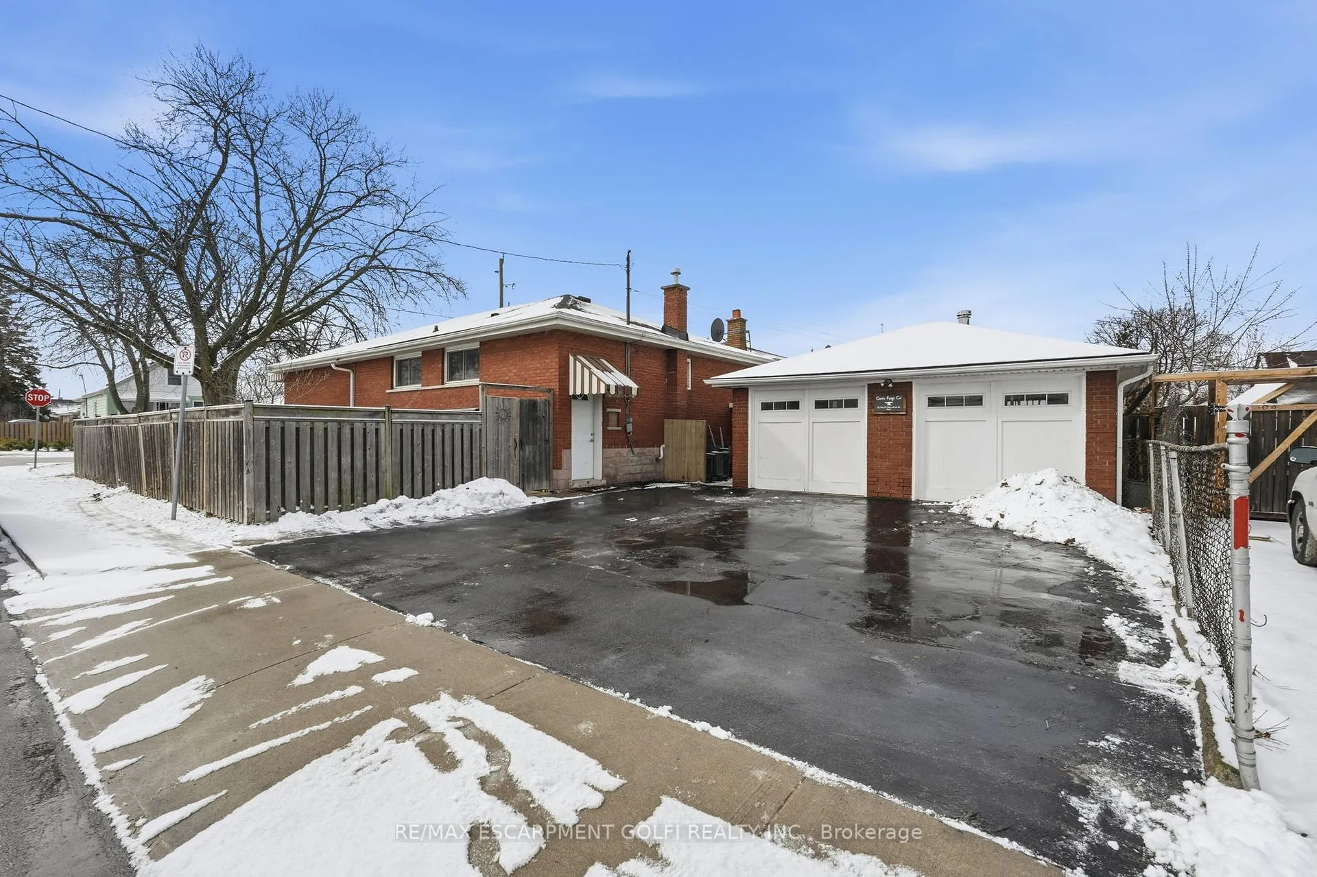 Photo 3 of 319 Vansitmart Avenue, Hamilton, McQuesten — HOMEH
