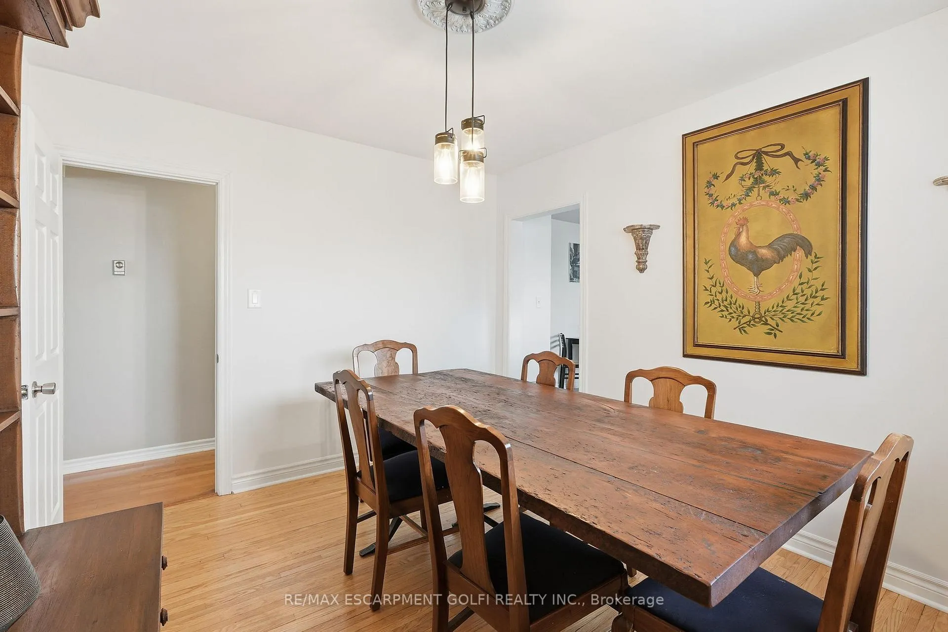 Photo 8 of 319 Vansitmart Avenue, Hamilton, McQuesten — HOMEH