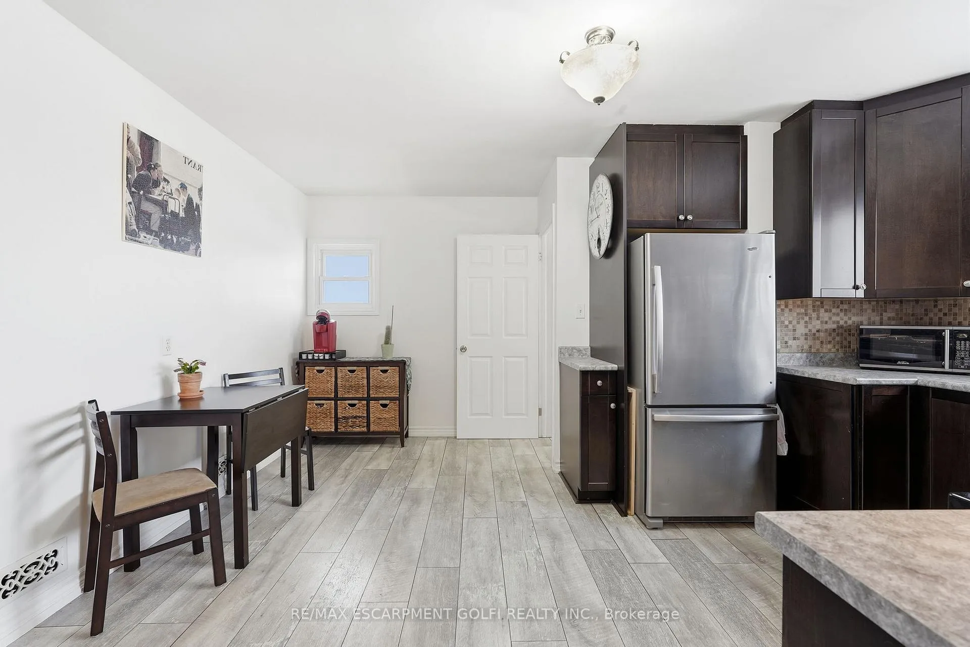 Photo 10 of 319 Vansitmart Avenue, Hamilton, McQuesten — HOMEH