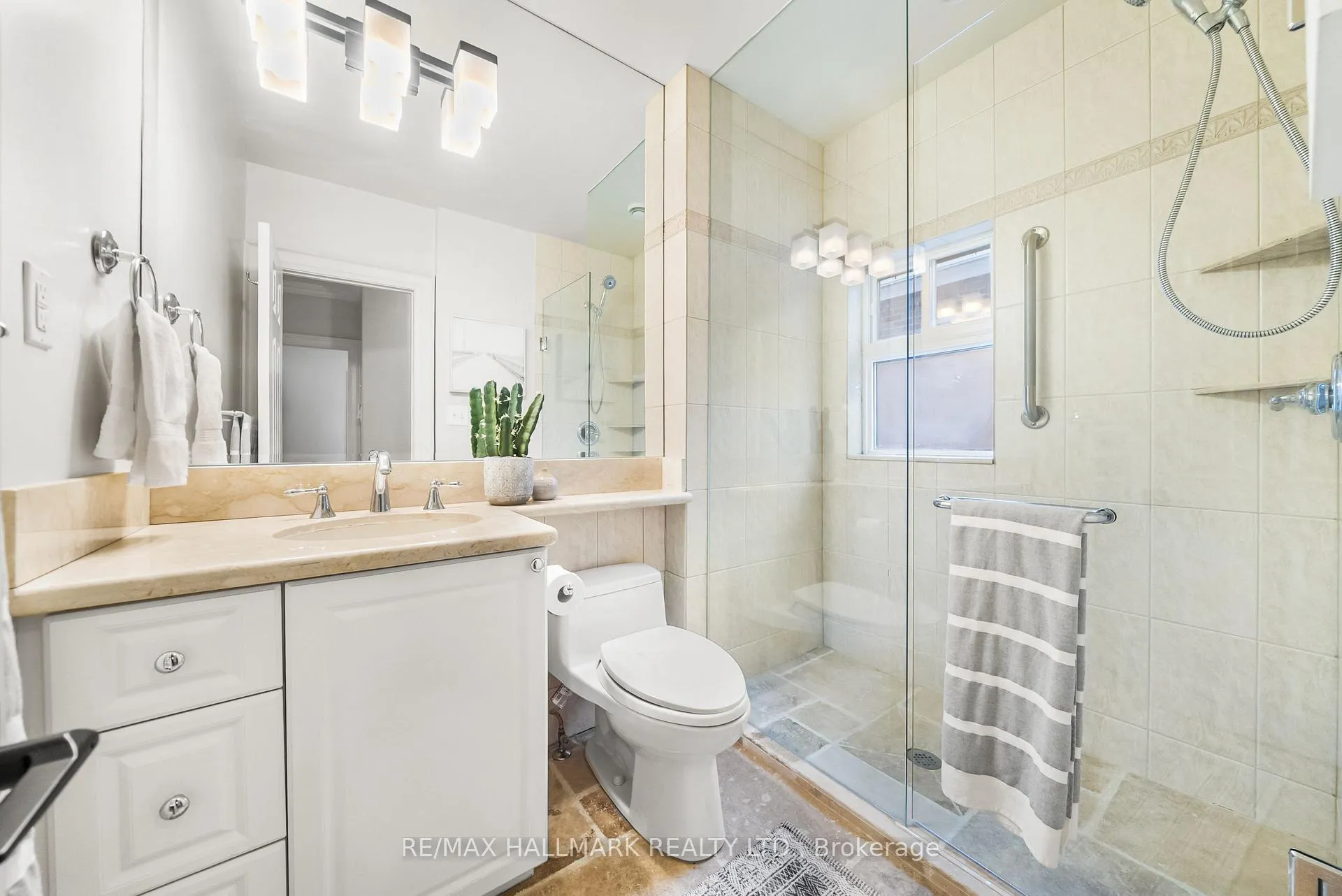Photo 30 of 117 Airdrie Road, Toronto, Leaside — HOMEH